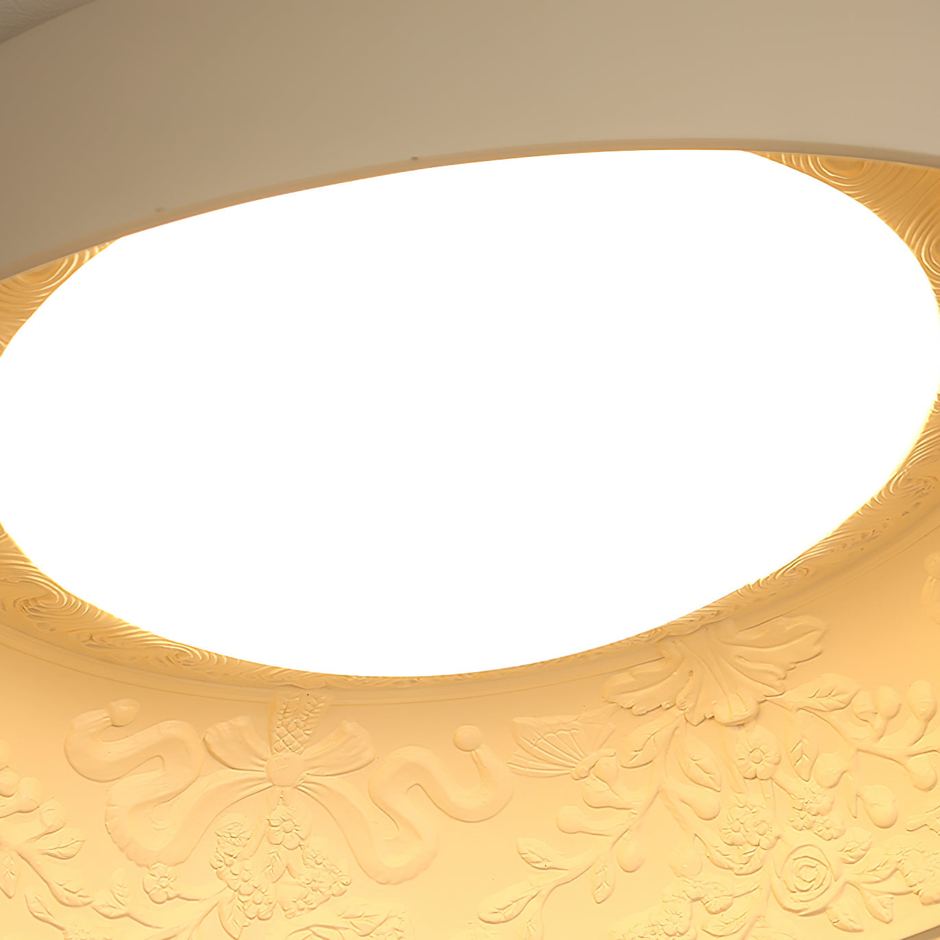 Serava Ceiling Light Floral patterns - Letslighting