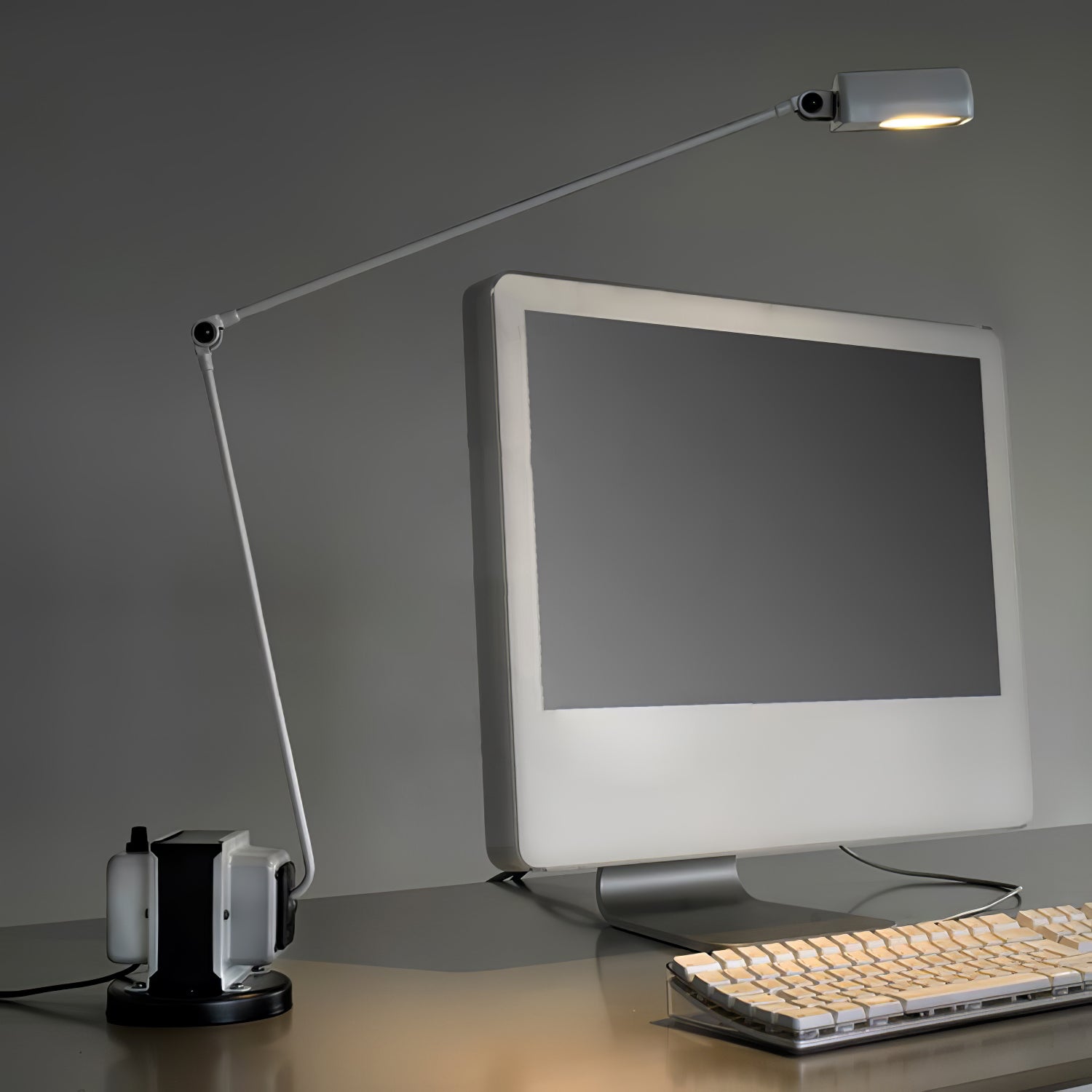 Elliot Minimalist Table Lamp - Letslighting