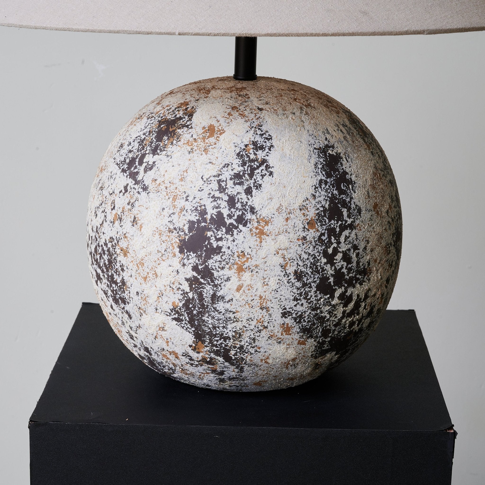 Kira Modern Table Lamp - Letslighting