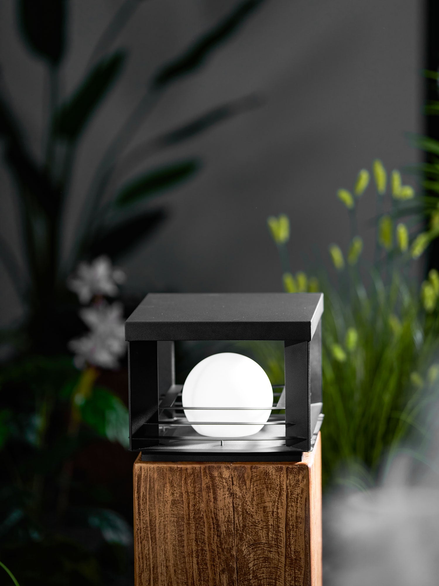 Lunar Crate Outdoor Lamp - Letslighting