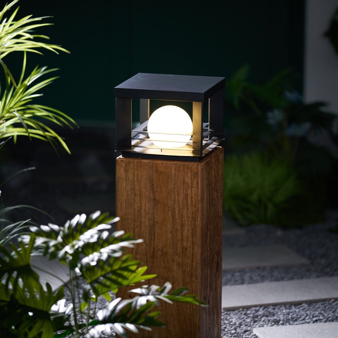 Lunar Minimalist Aluminum Post Light
