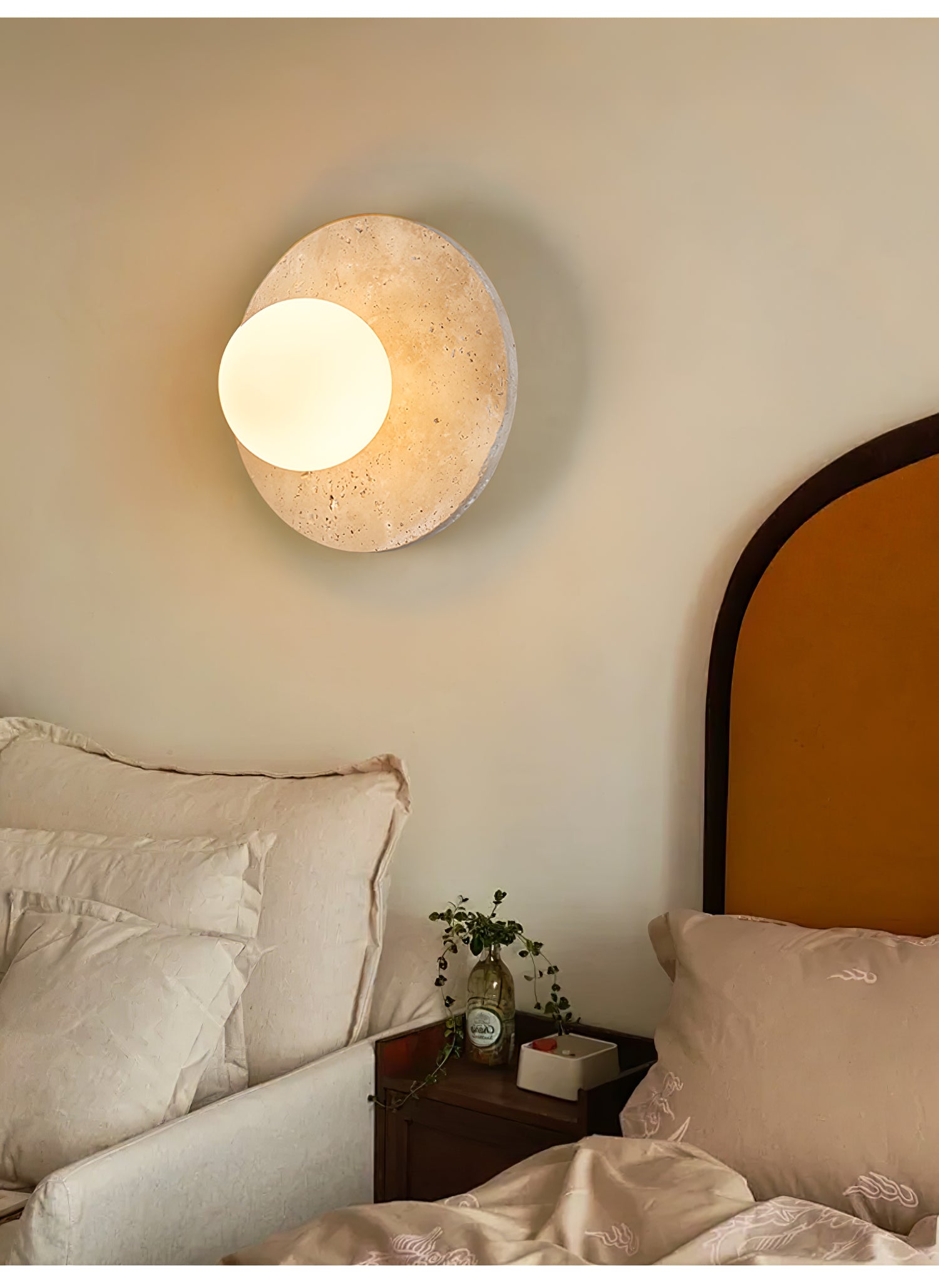 Lunaro Elegant Travertine Wall Light