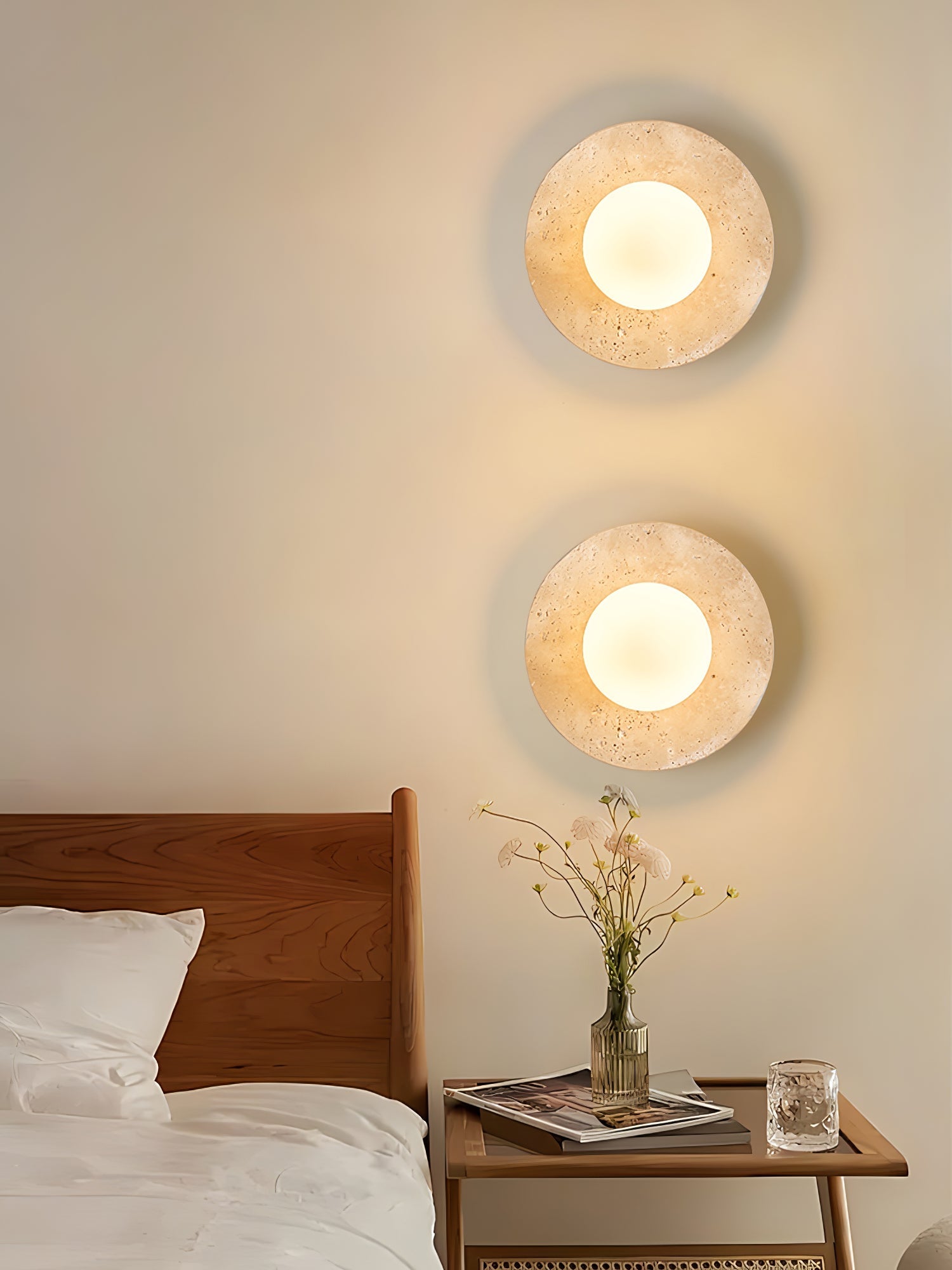 Lunaro Elegant Travertine Wall Light