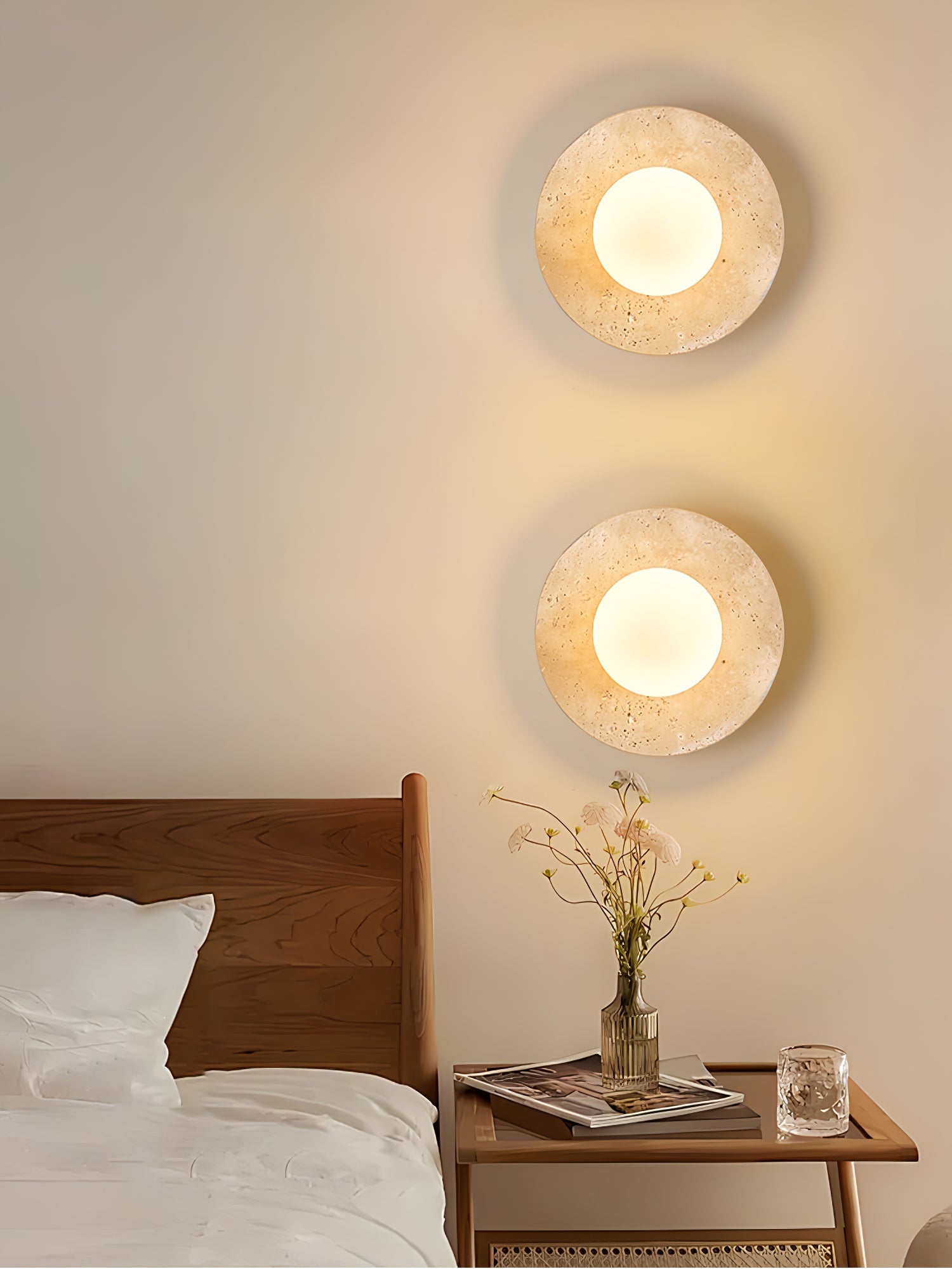 Lunaro Elegant Travertine Wall Light