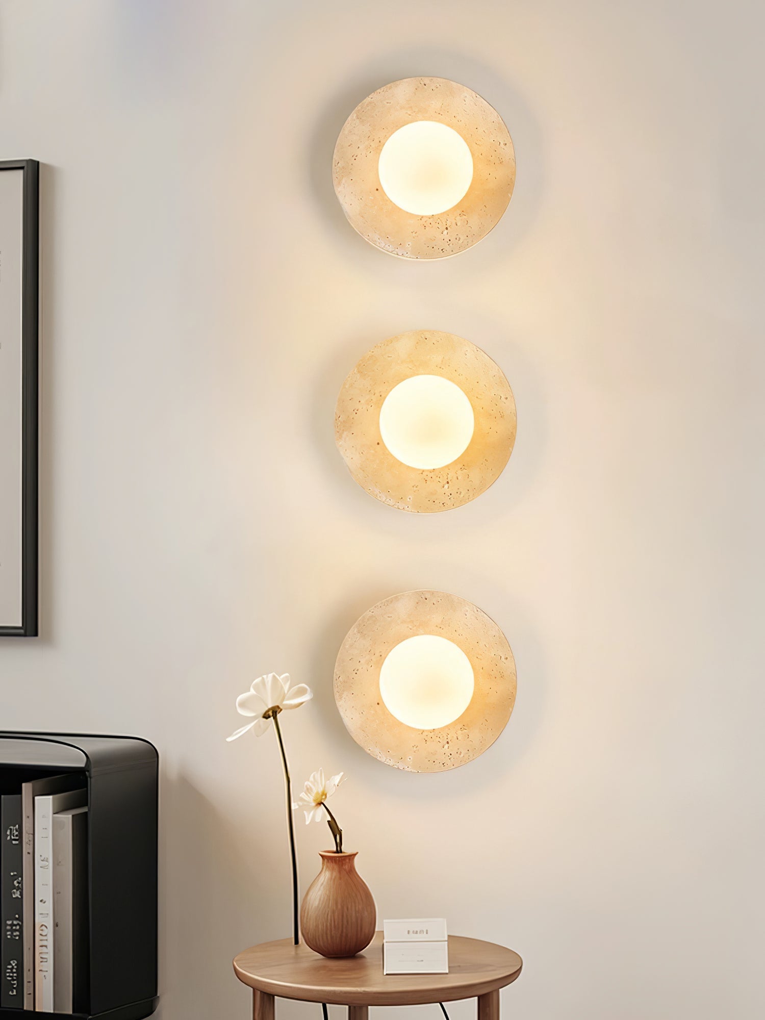 Lunaro Elegant Travertine Wall Light