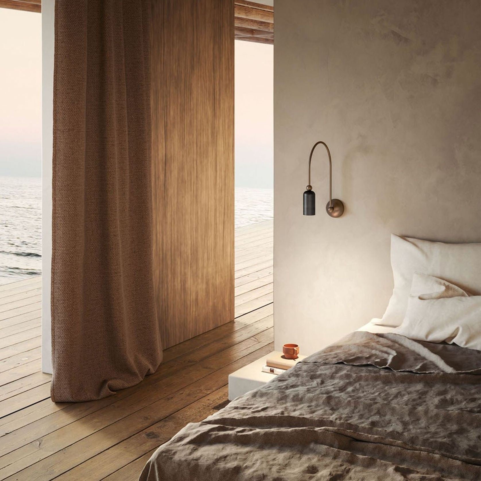 Madame Modern Metal Wall Light