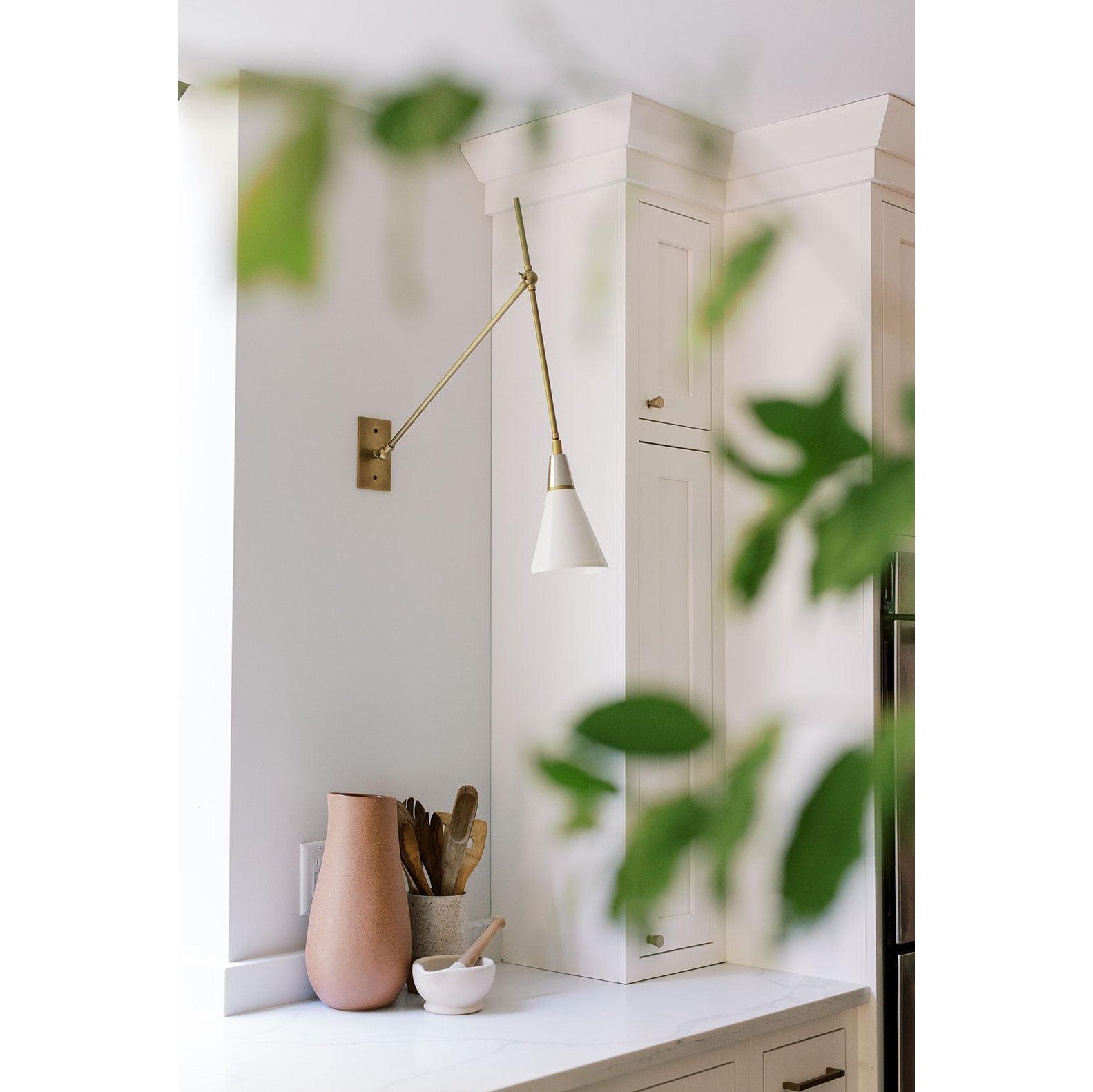 Ersila Modern Minimalist Brass Wall Lamp - Letslighting