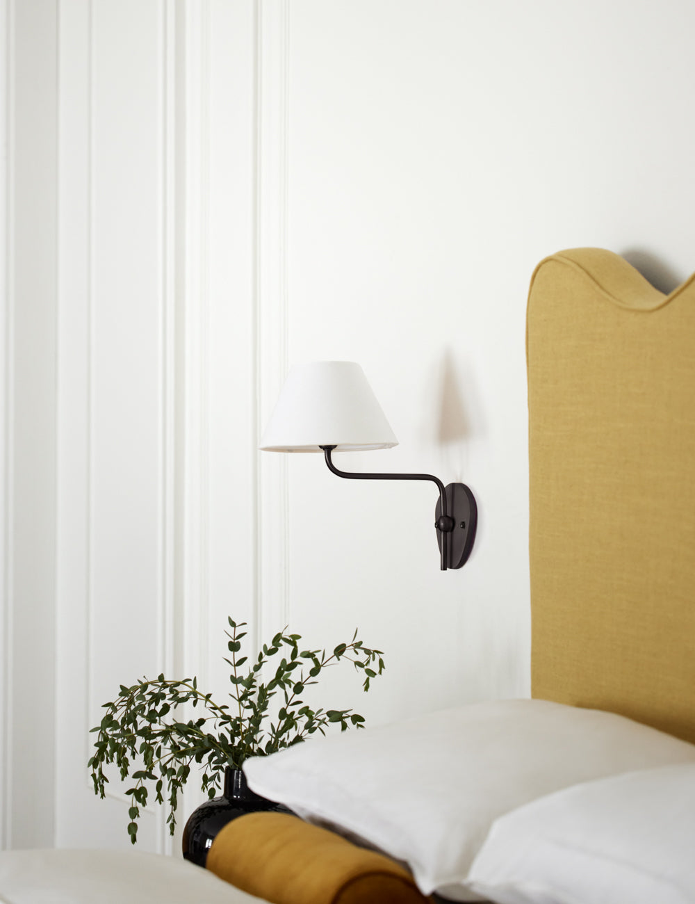 Evynor Vintage Industrial Brass Fabric Wall Lamp - Letslighting