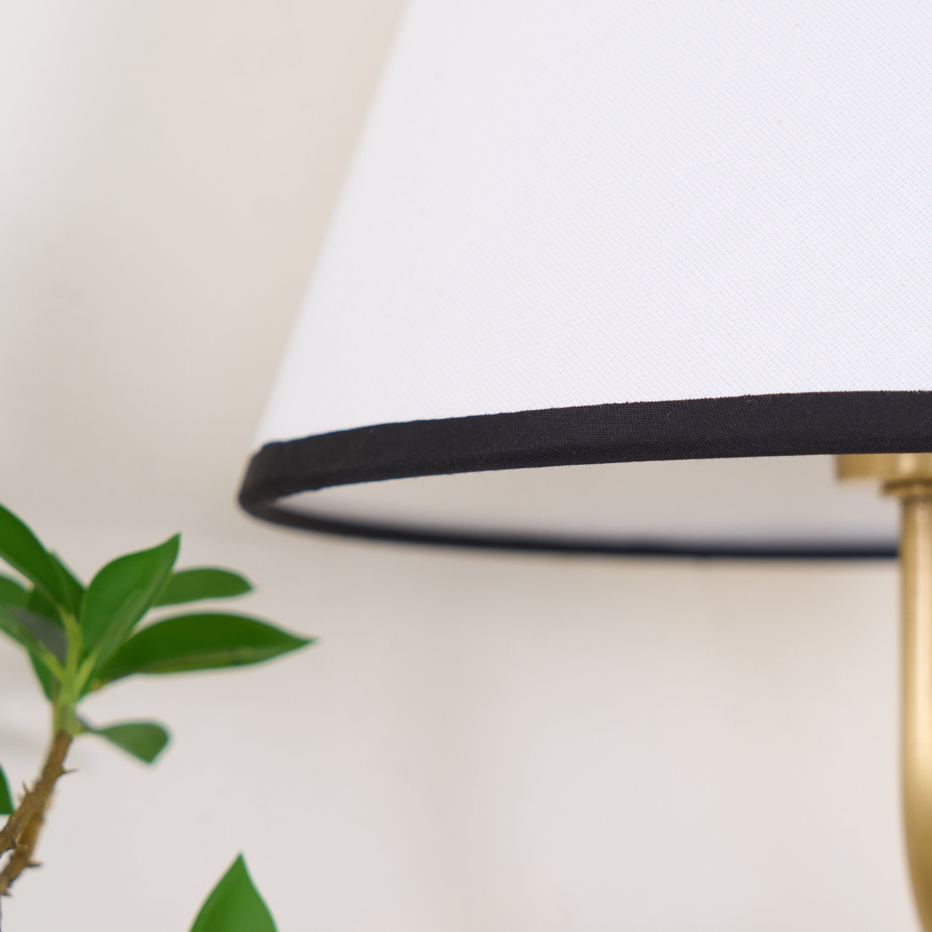 Evynor Vintage Industrial Brass Fabric Wall Lamp - Letslighting