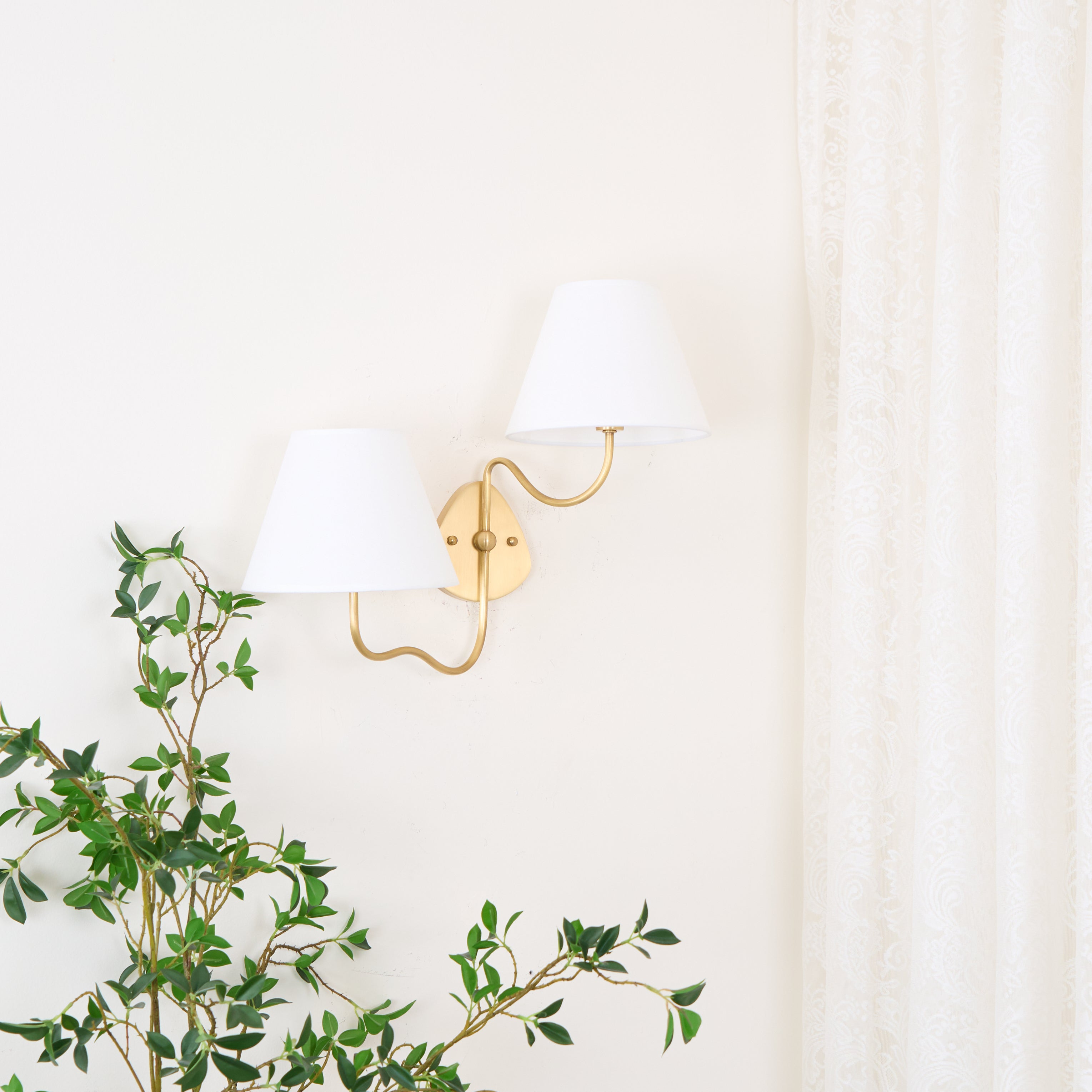Evynor Vintage Industrial Brass Fabric Wall Lamp - Letslighting