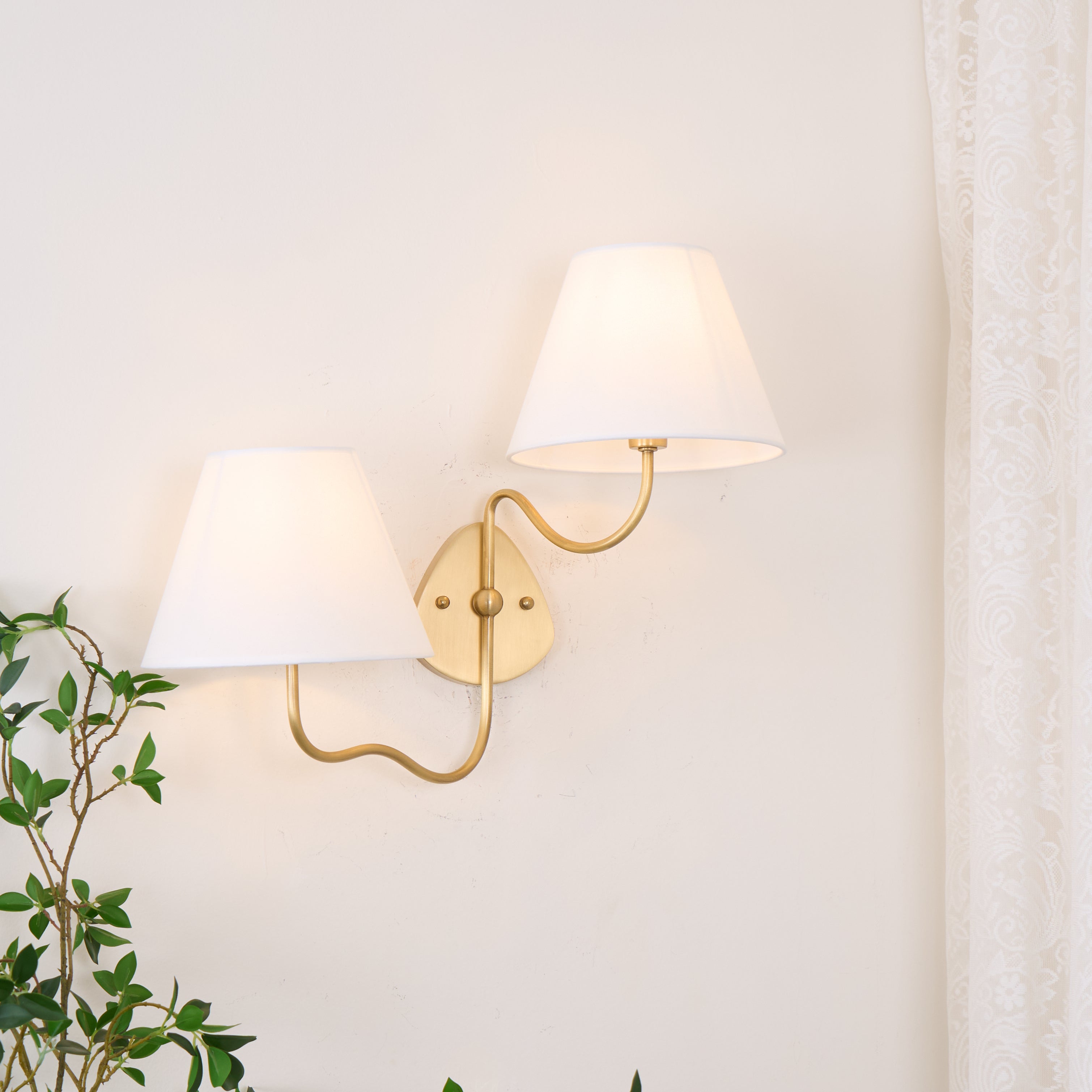 Evynor Vintage Industrial Brass Fabric Wall Lamp - Letslighting