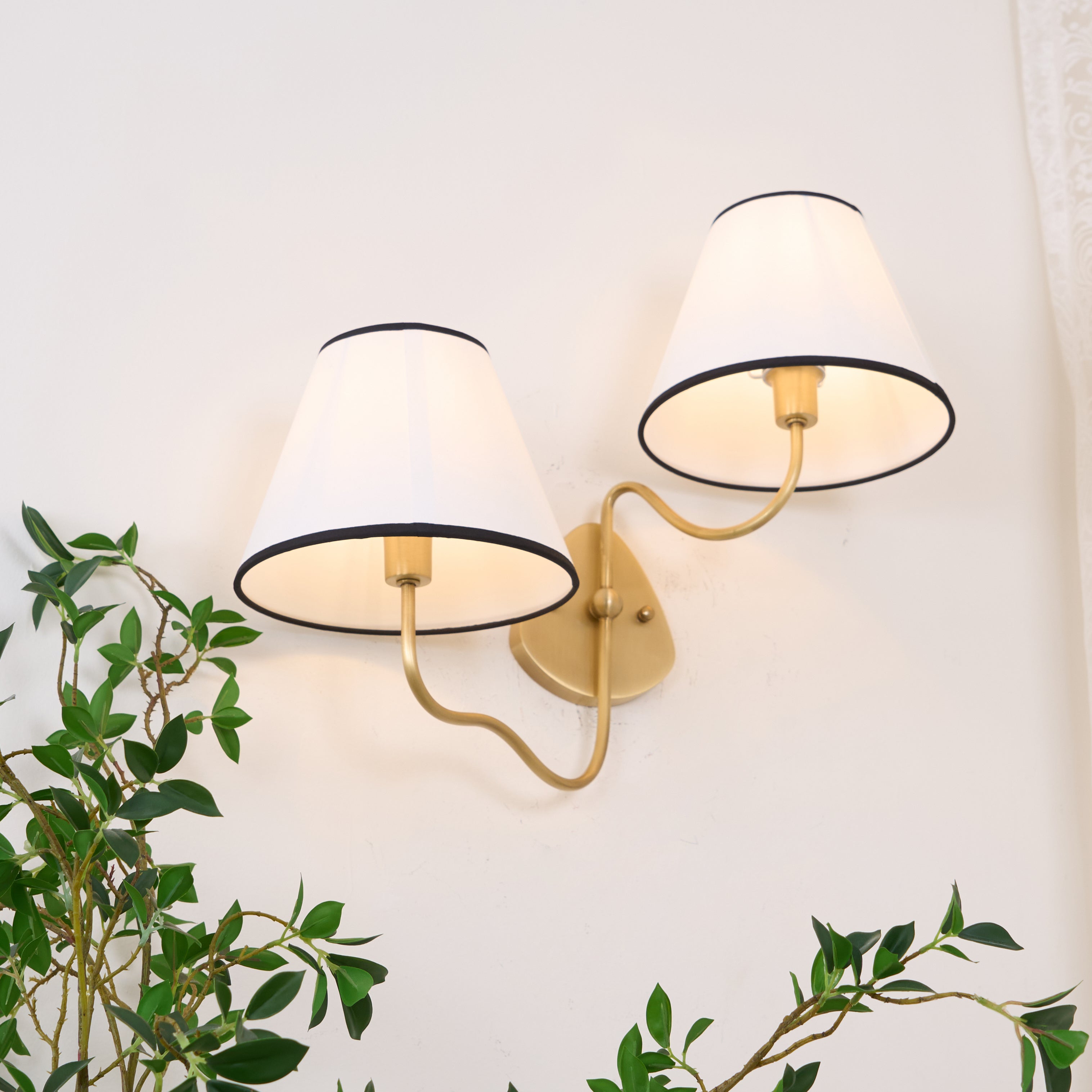 Evynor Vintage Industrial Brass Fabric Wall Lamp - Letslighting