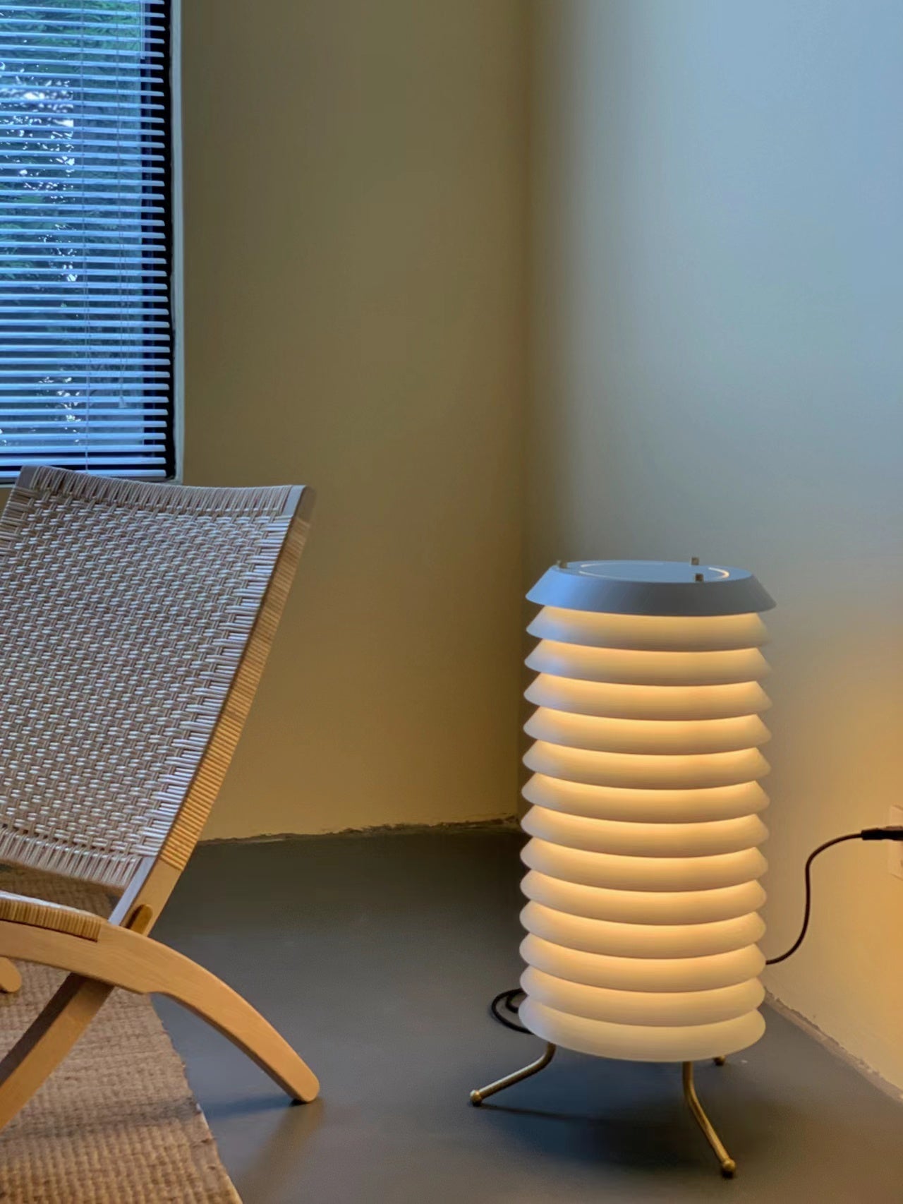 Kora Lattice Scandinavian Table Lamp - Letslighting