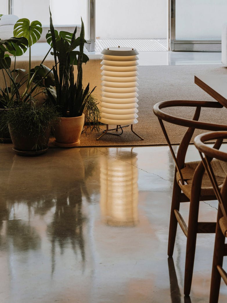 Kora Lattice Scandinavian Table Lamp - Letslighting