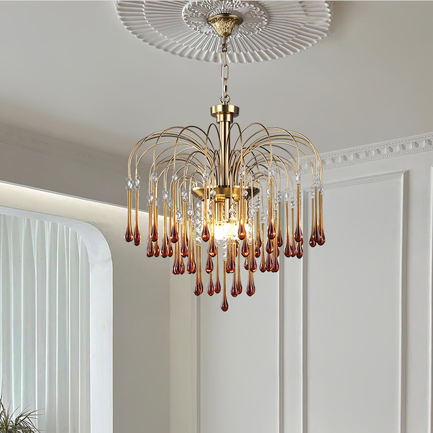Lustra Chandelier Golden Arms and Crystal - Letslighting