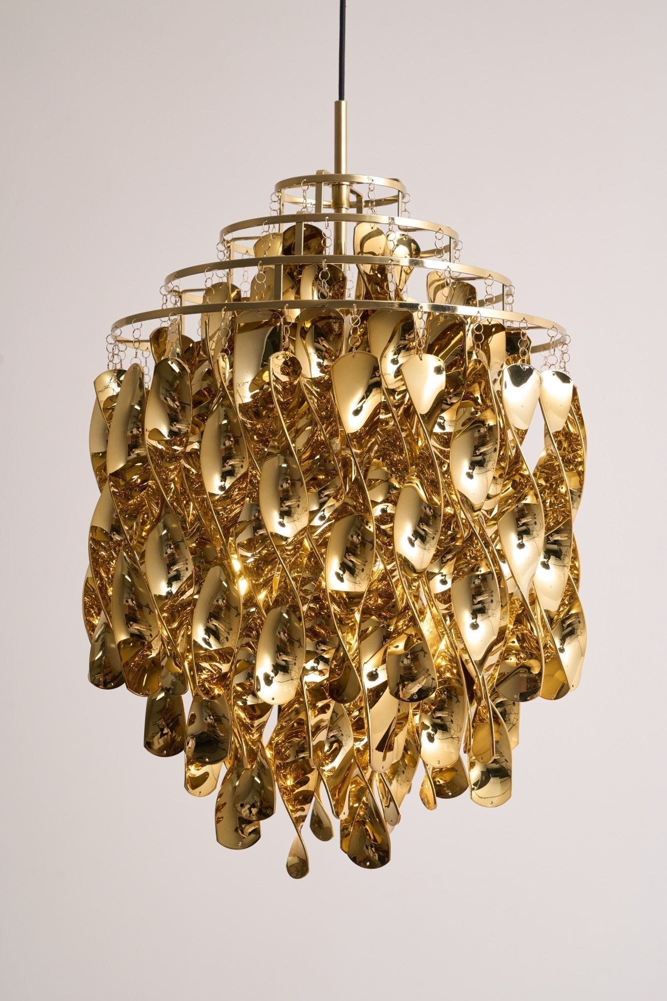 Isoran Luxe Acrylic Chandelier - Letslighting