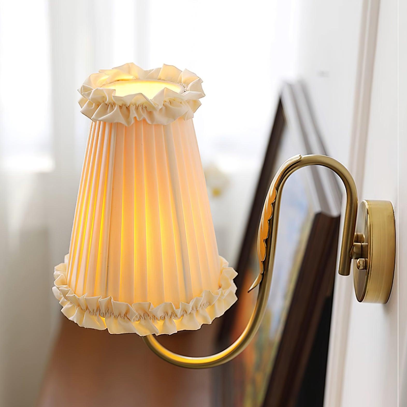 Mcveigh Refined Vintage Gold Finish Wall Lamp - Letslighting
