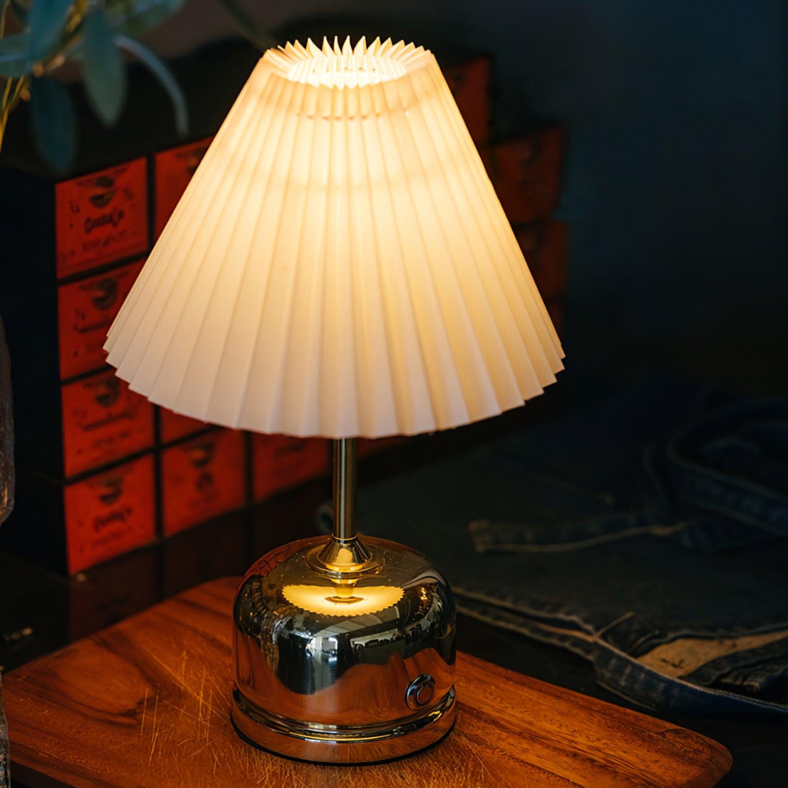 Lynn Modern Table Lamp - Letslighting