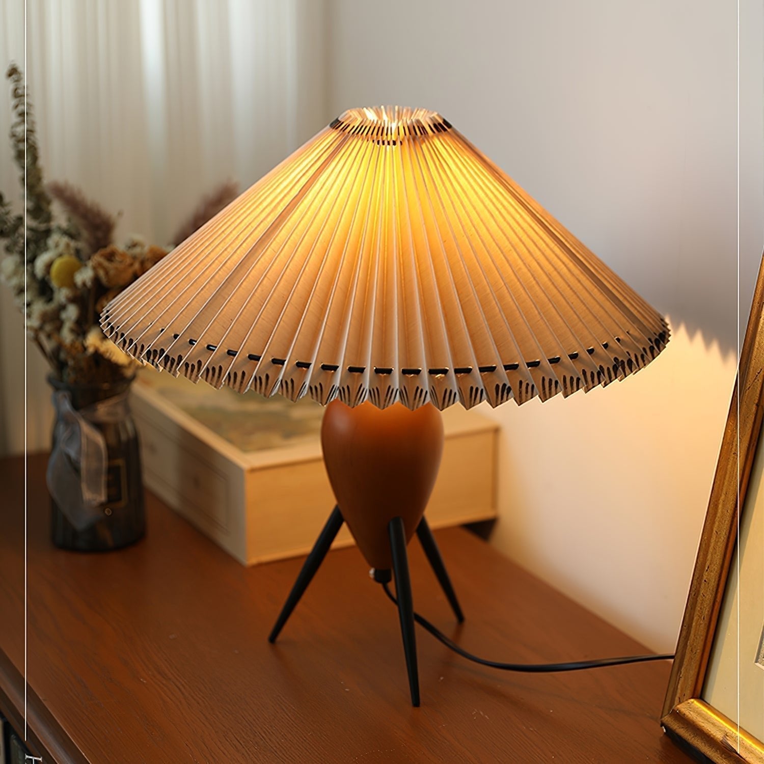 Elyse Wood & Fabric Retro Table Lamp - Letslighting