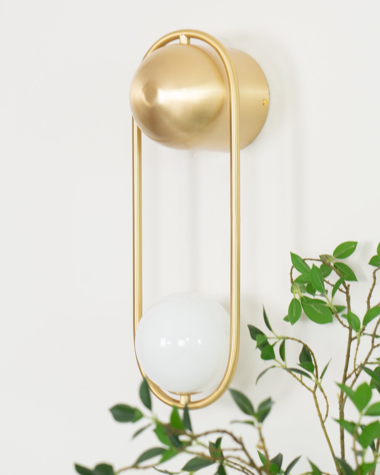 Radiain Brass Minimalist Wall Lamp - Letslighting
