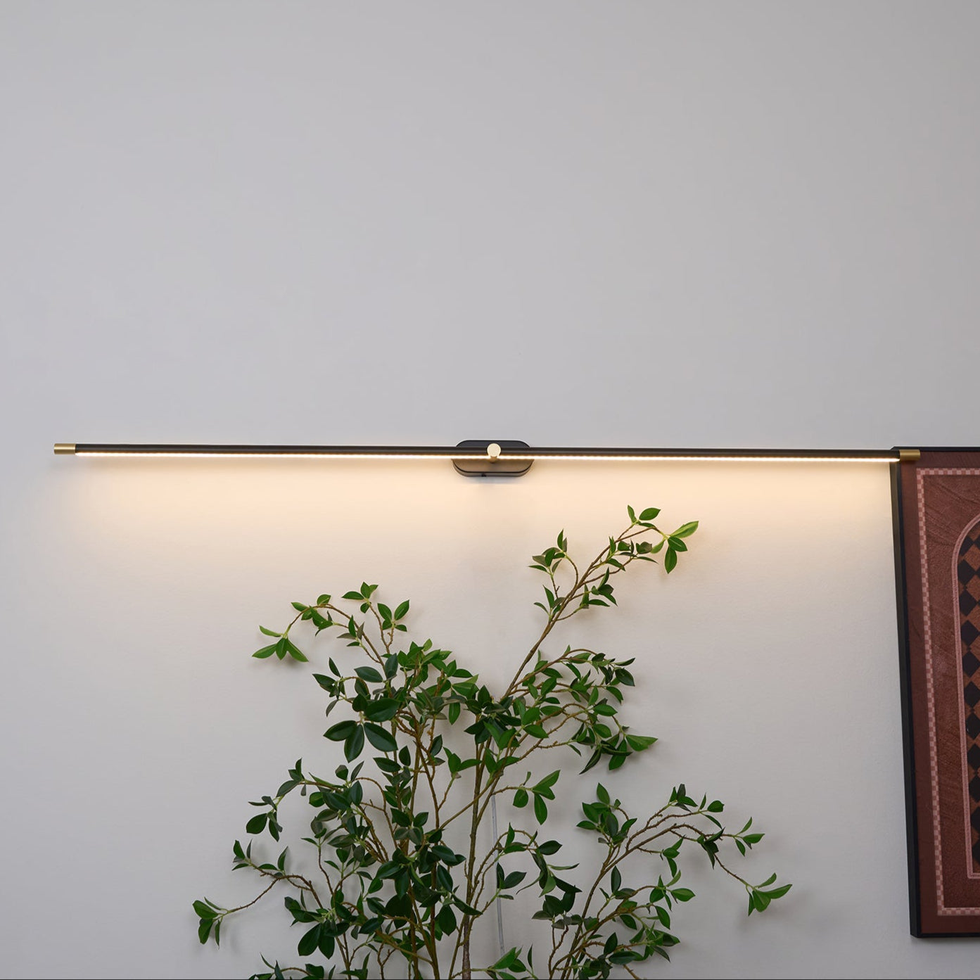 Arisha Minimalist Linear Rechargeable Wall Lamp