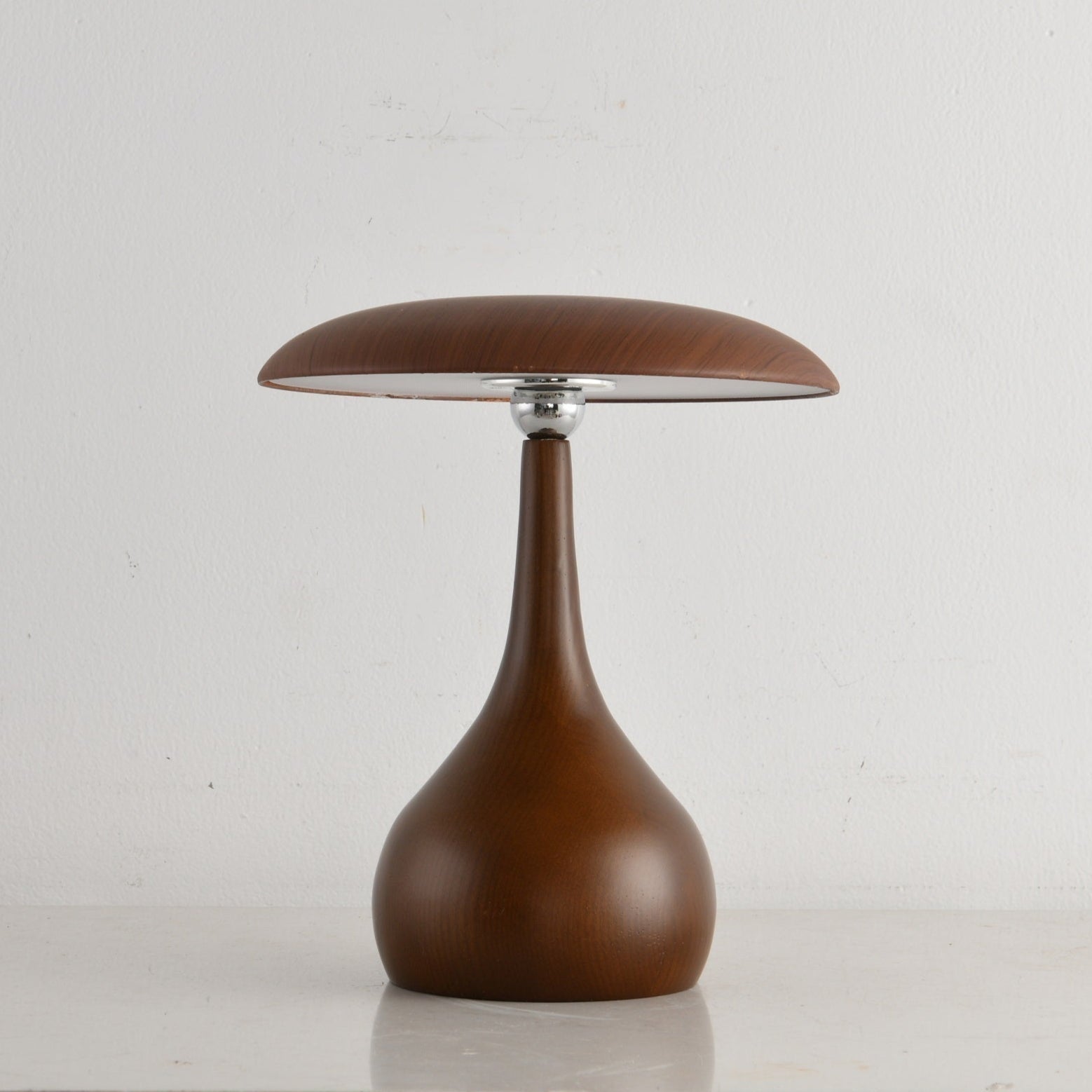 Orbis Vintage Wood Table Lamp - Letslighting