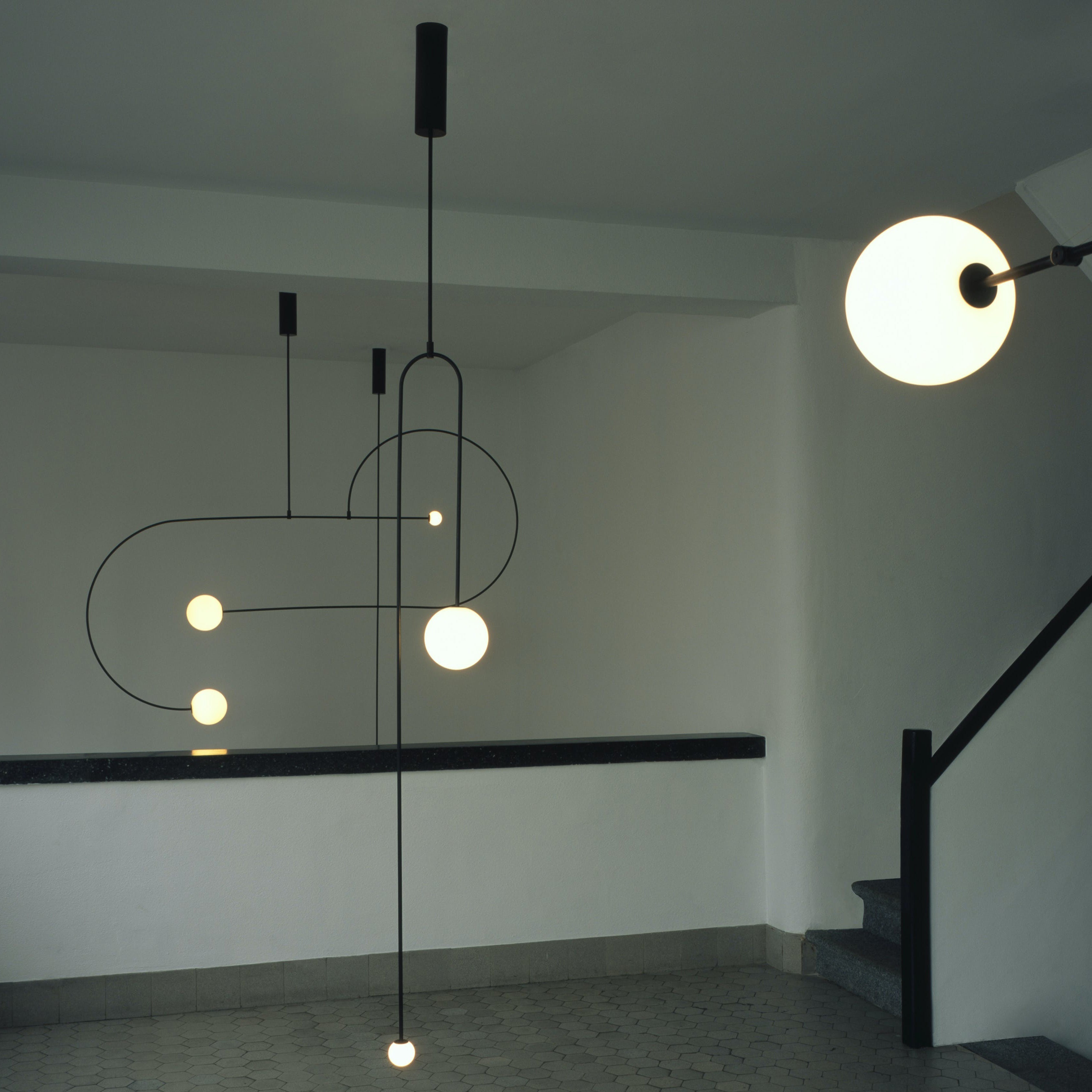 Lustra Chandelier Mobile Black Minimalist - Letslighting