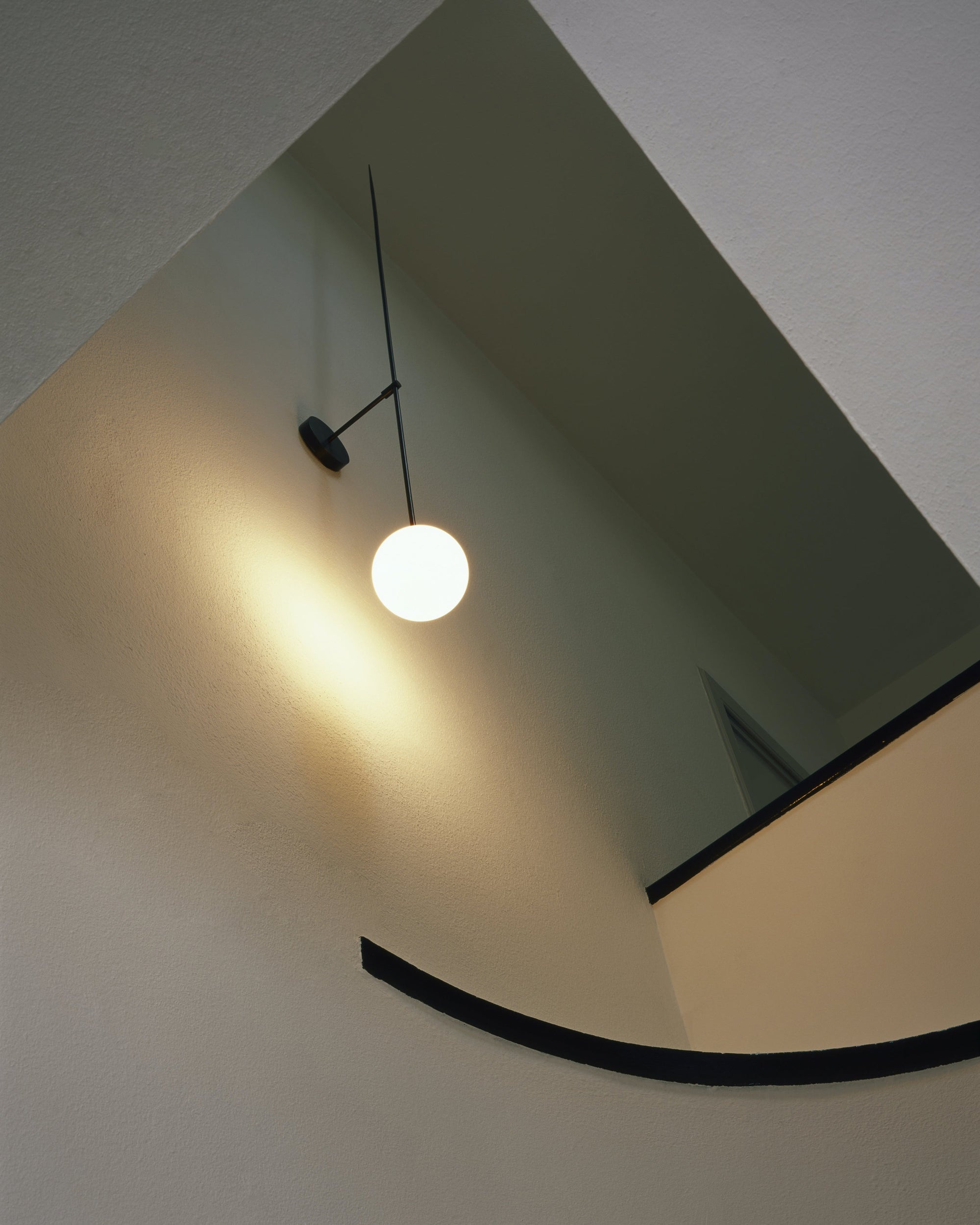 Gizmo Modern Minimalist Mobile Glass Wall Lamp - Letslighting