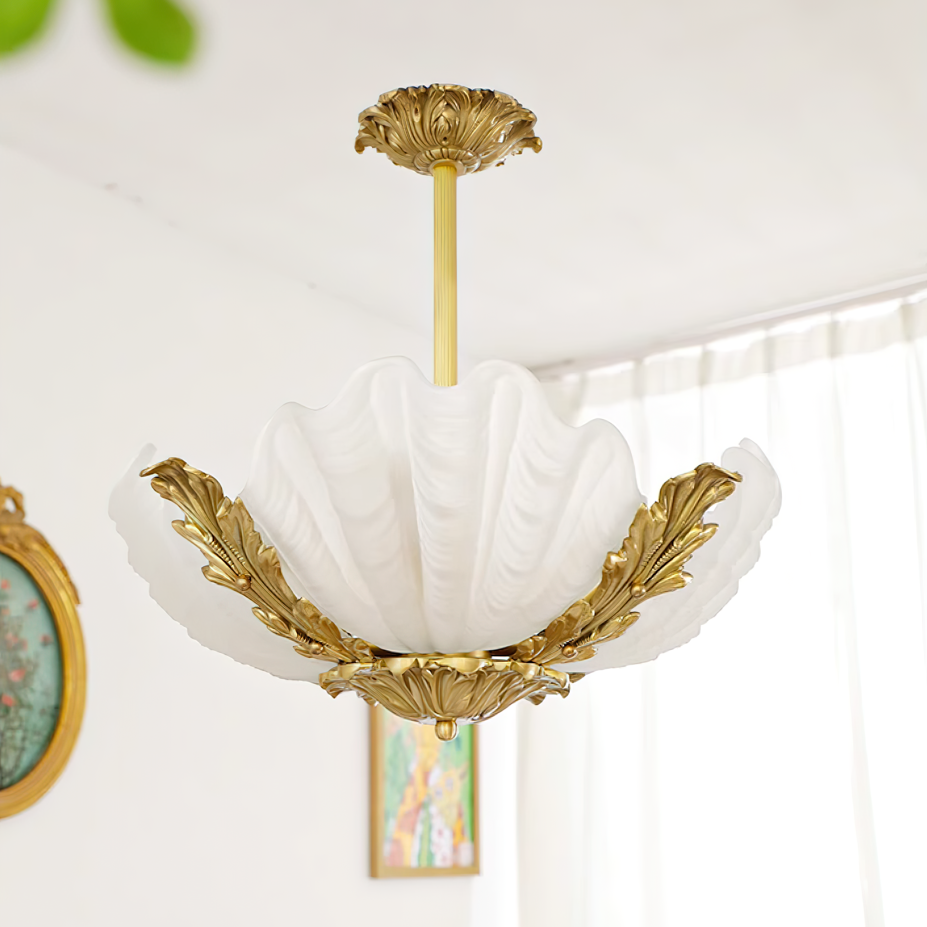 Pendant Lamp Pink Murano Shell with Brass Baroque Artistic Flair