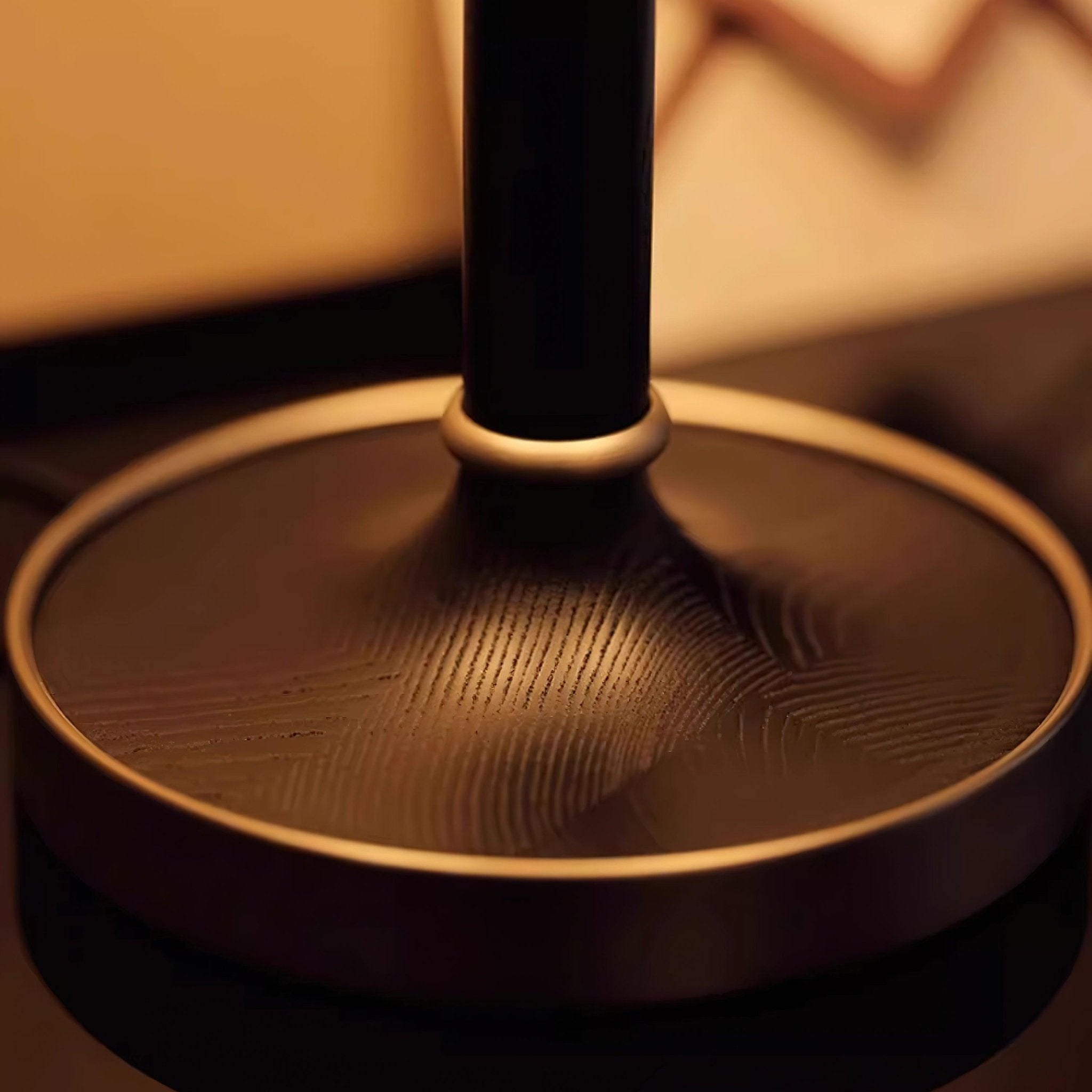 Liorian Wood Fabric Retro Table Lamp - Letslighting