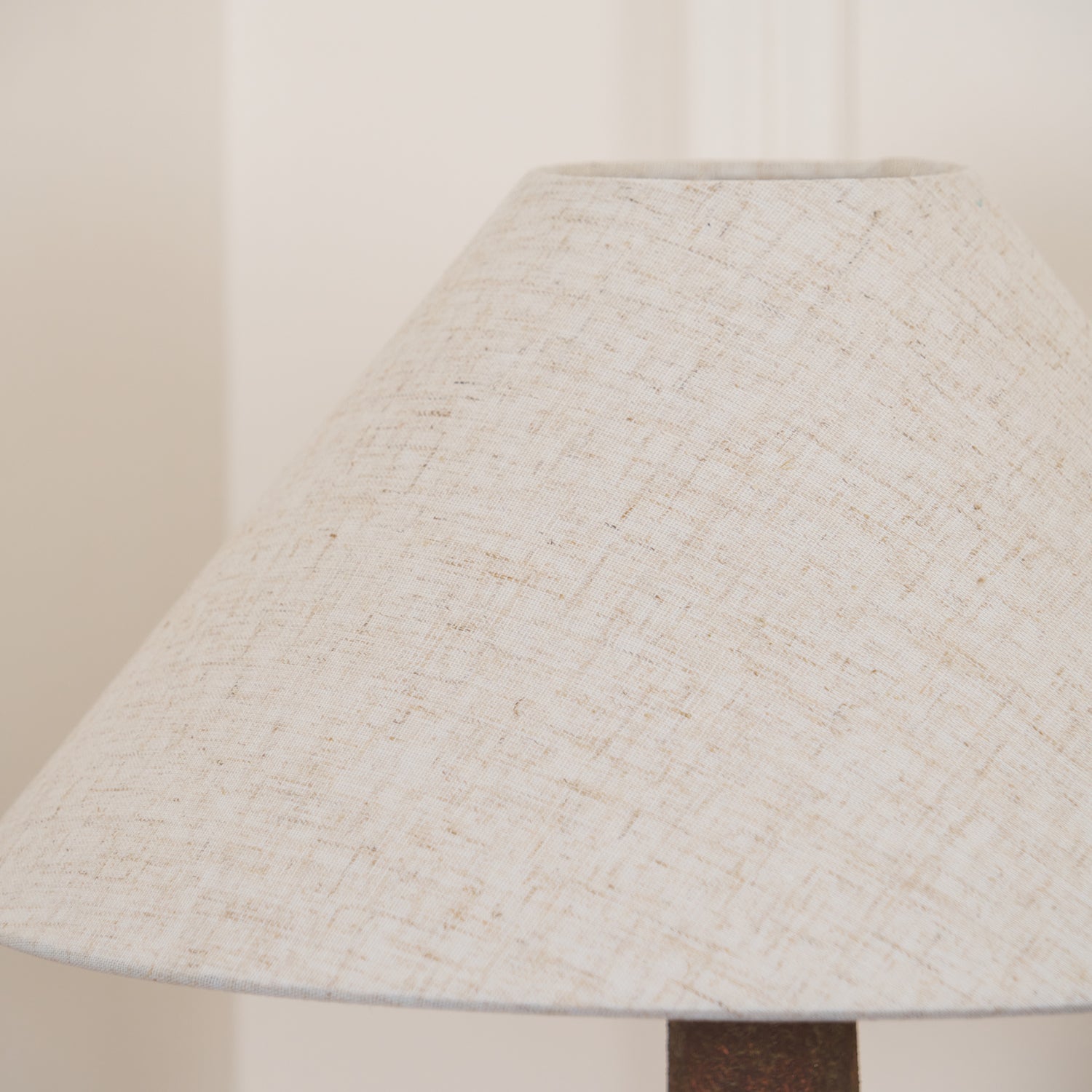 Navoer Fabric Artistic Table Lamp - Letslighting