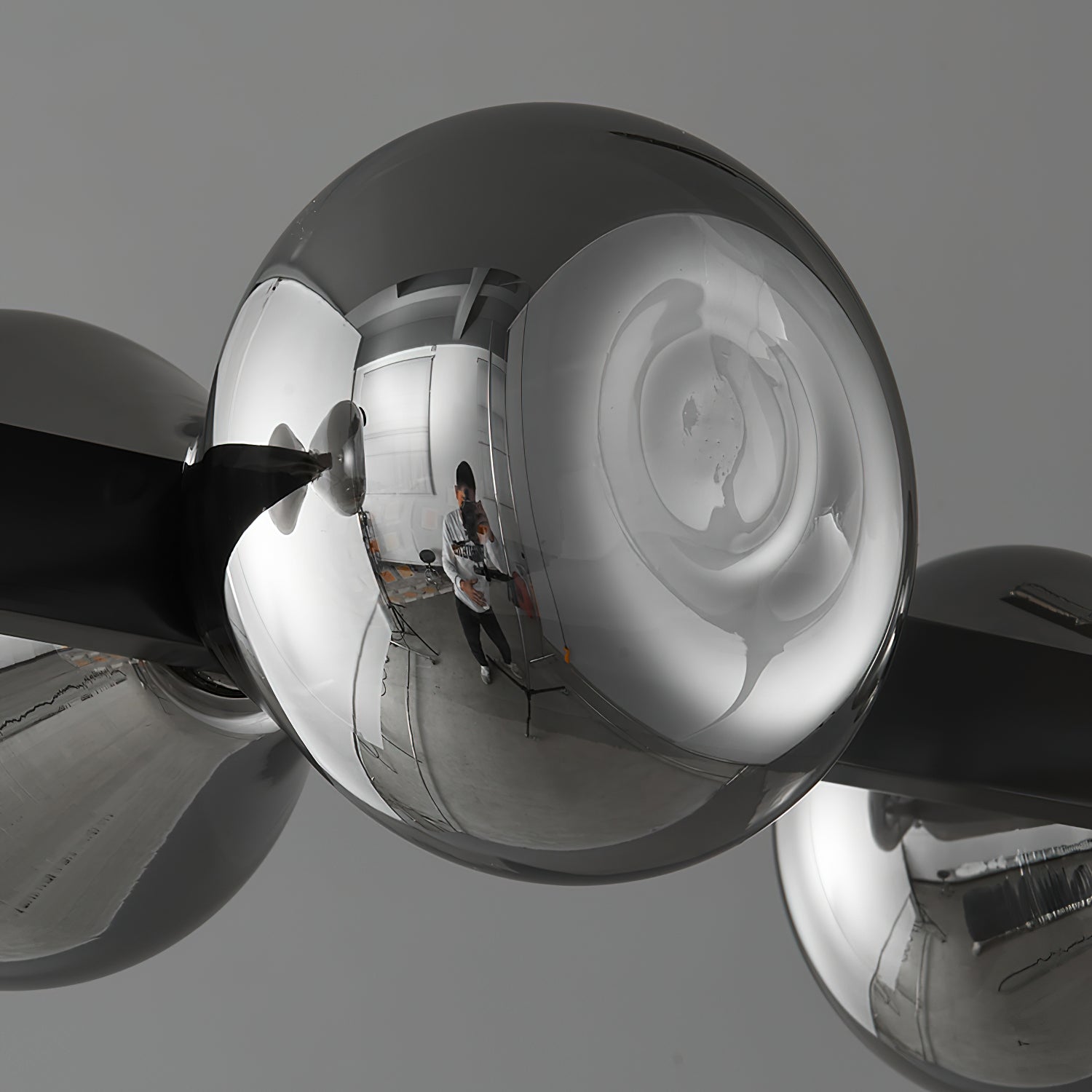Lustra Chandelier Black Frame Smoked Glass Bold - Letslighting