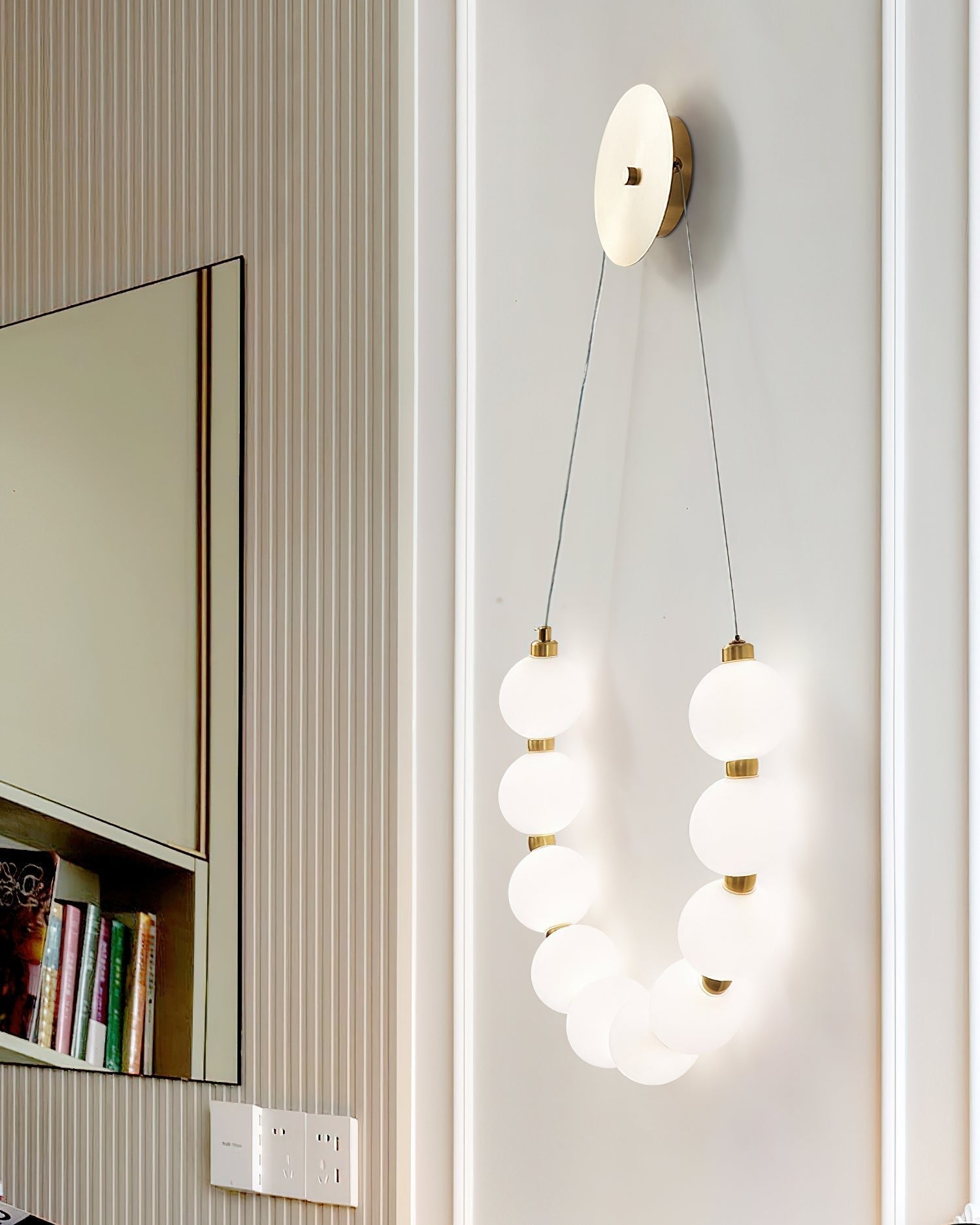 Ilirel Art Necklace Loop Brass Wall Lamp - Letslighting
