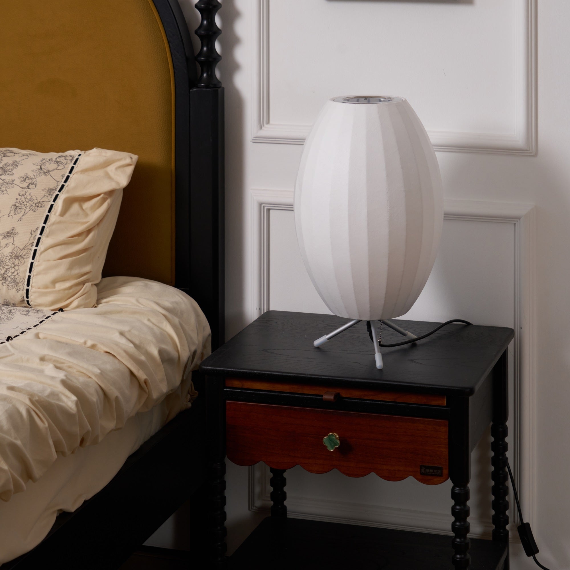 Glinice Steel Minimalist Table Lamp - Letslighting