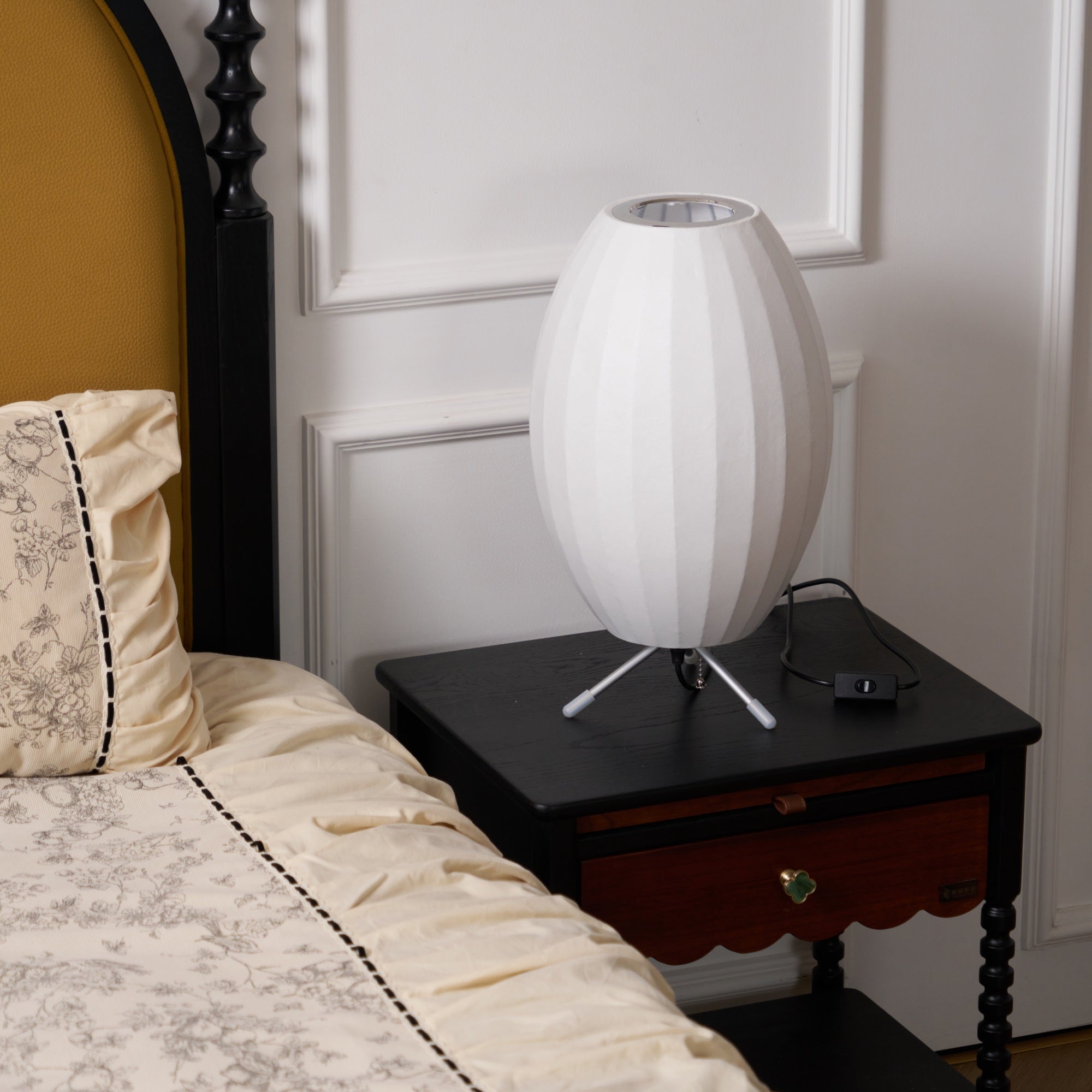 Glinice Steel Minimalist Table Lamp - Letslighting