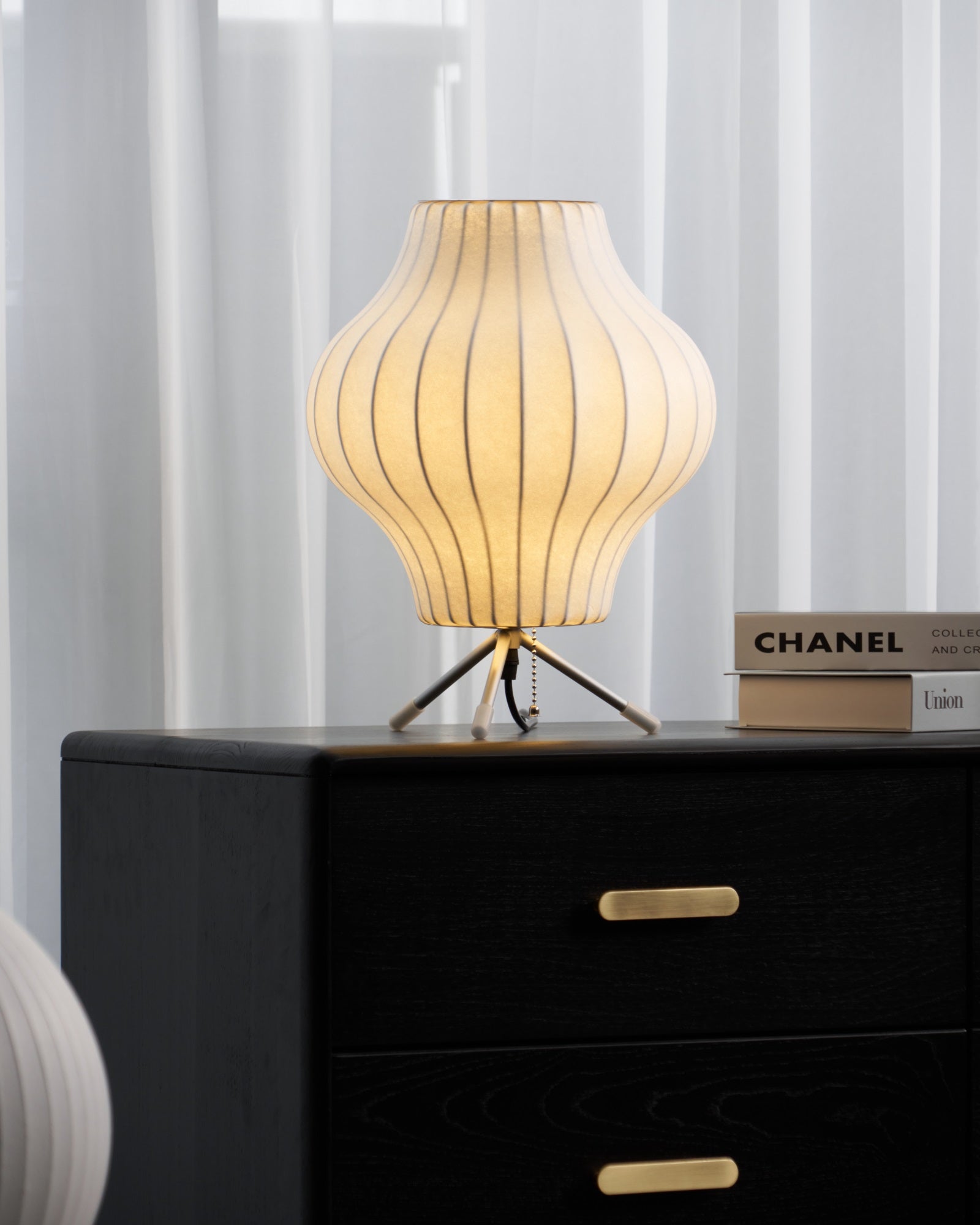 Glinice Steel Minimalist Table Lamp - Letslighting
