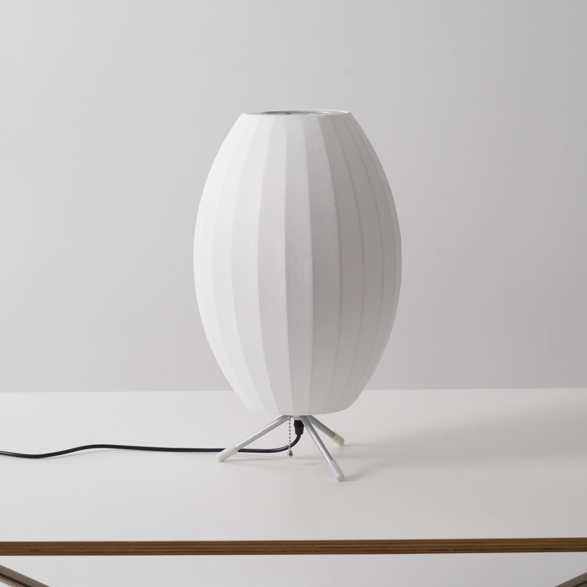 Glinice Steel Minimalist Table Lamp - Letslighting