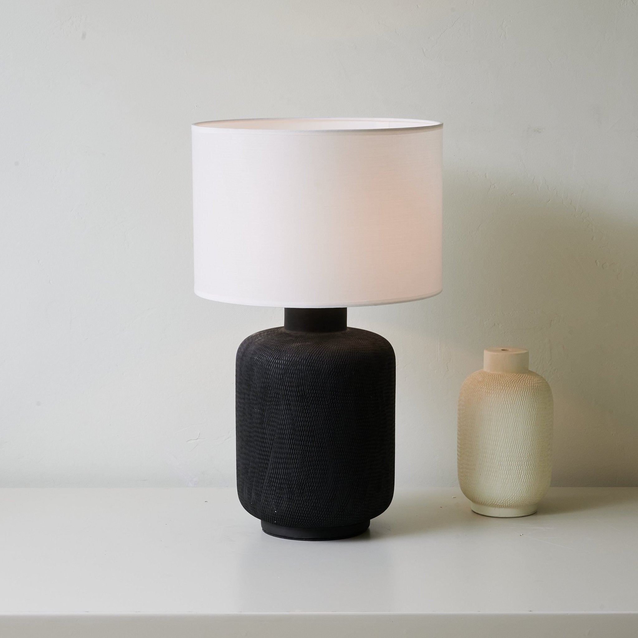 Burce Ceramics Modern Table Lamp - Letslighting