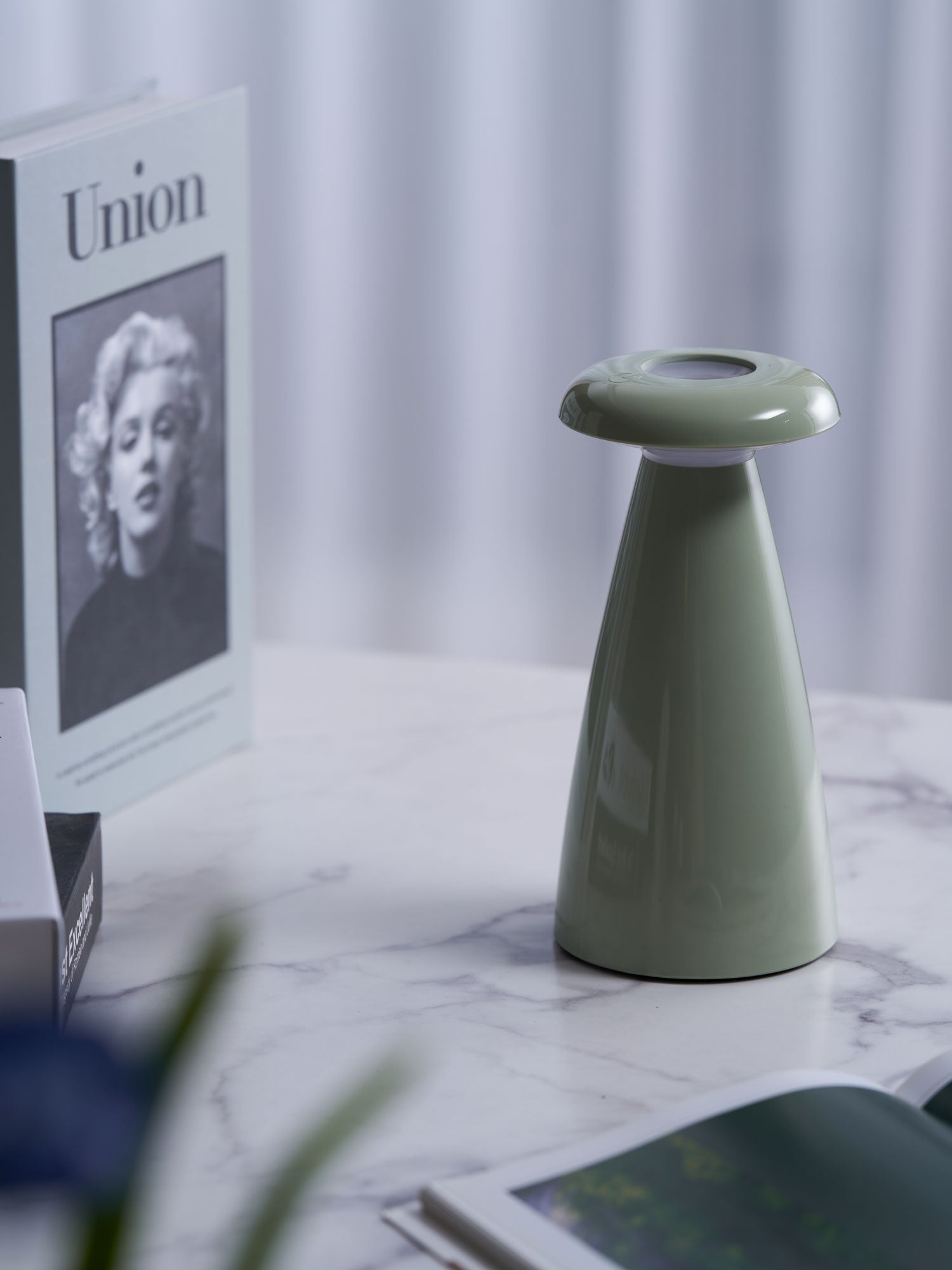 Mushroove Ceramic Minimalist Table Lamp - Letslighting