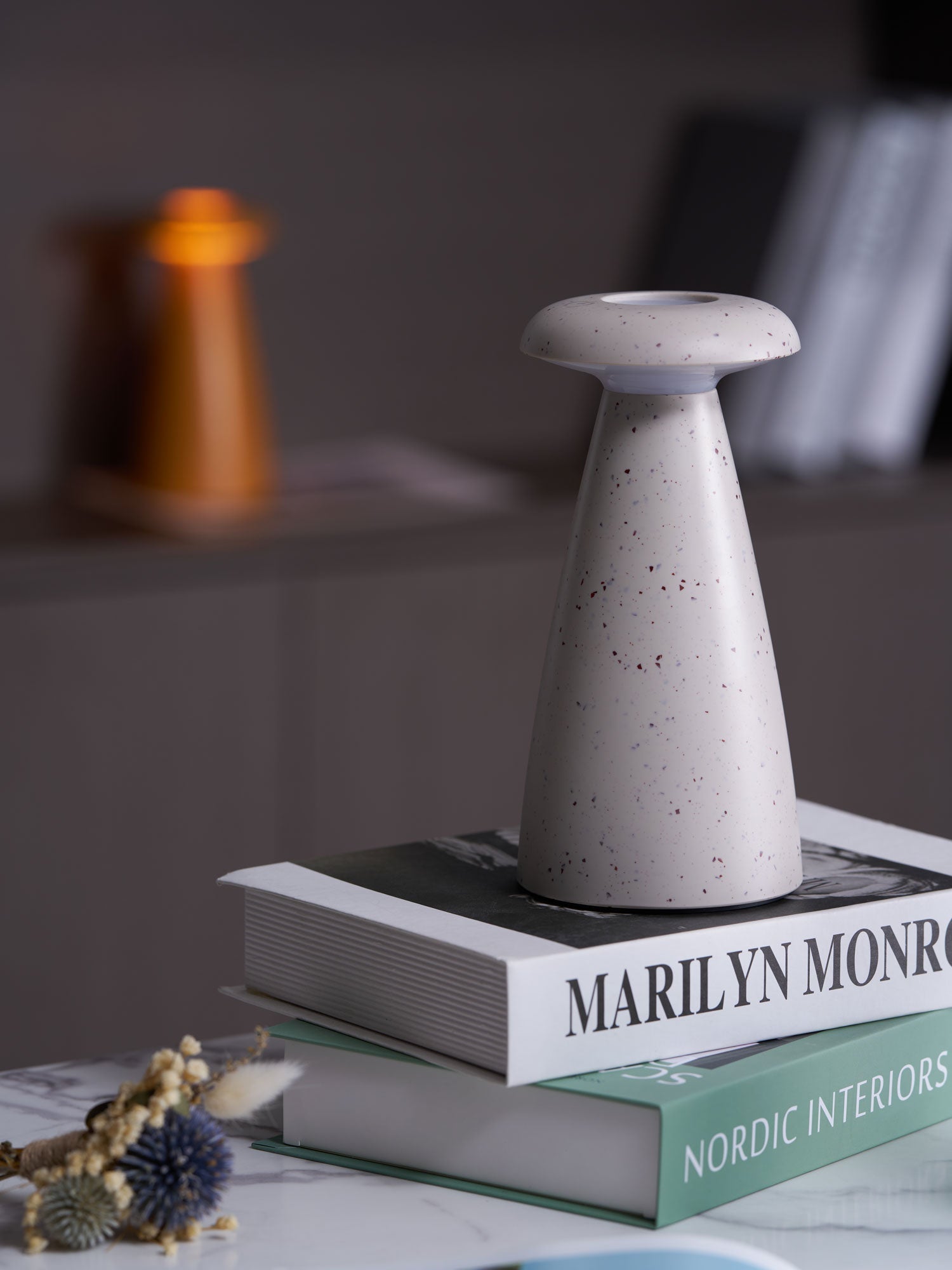 Mushroove Ceramic Minimalist Table Lamp - Letslighting