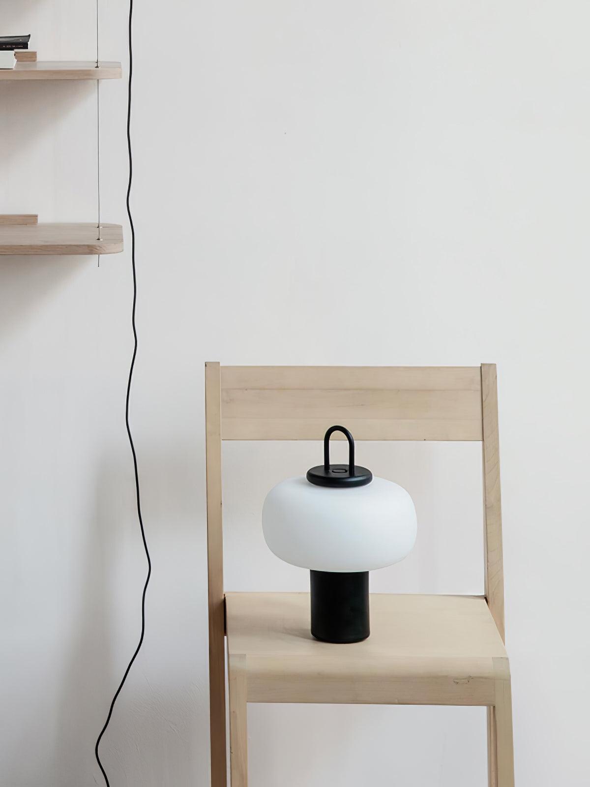 Solisic Minimalist Table Lamp - Letslighting