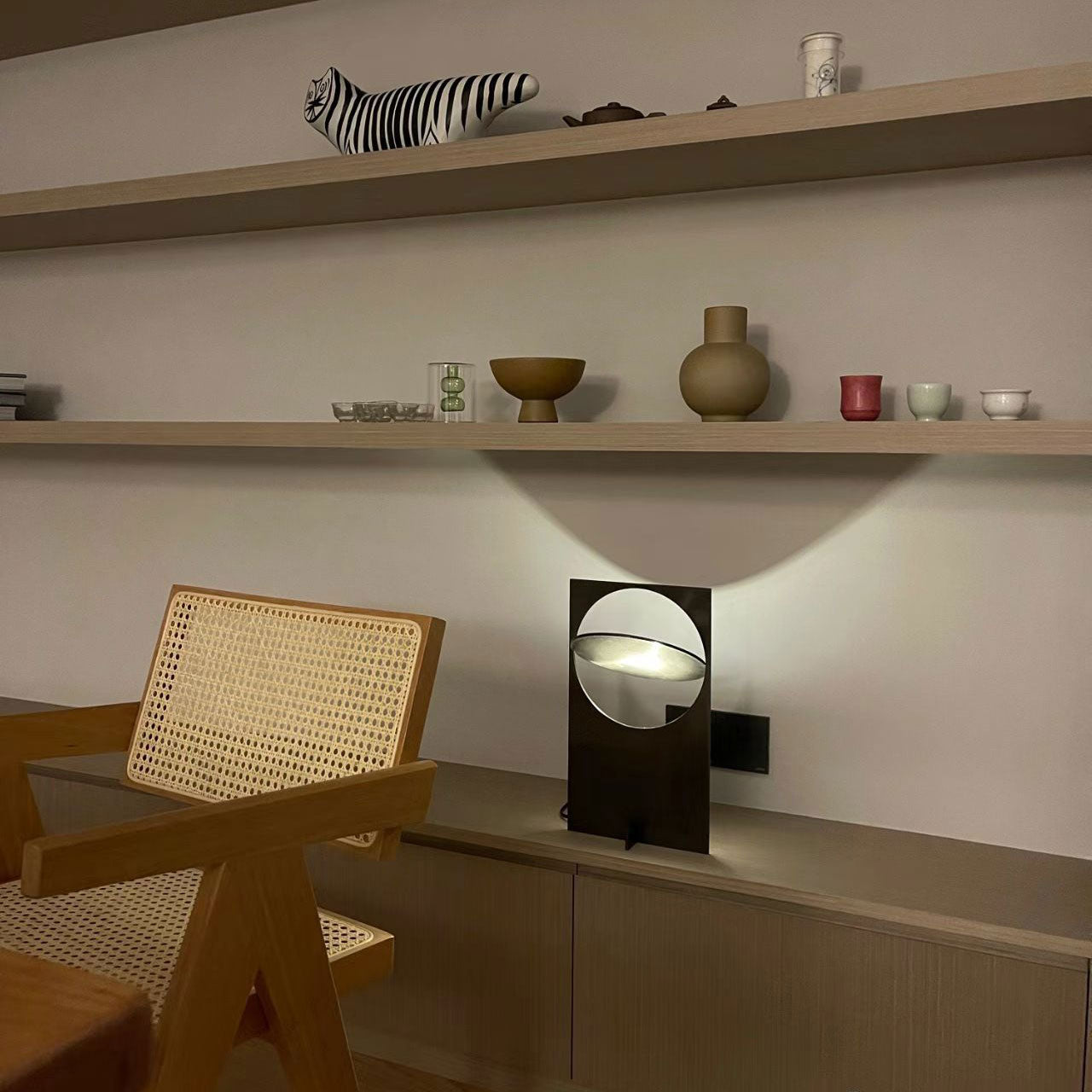 Orona Steel Futuristic Table Lamp - Letslighting