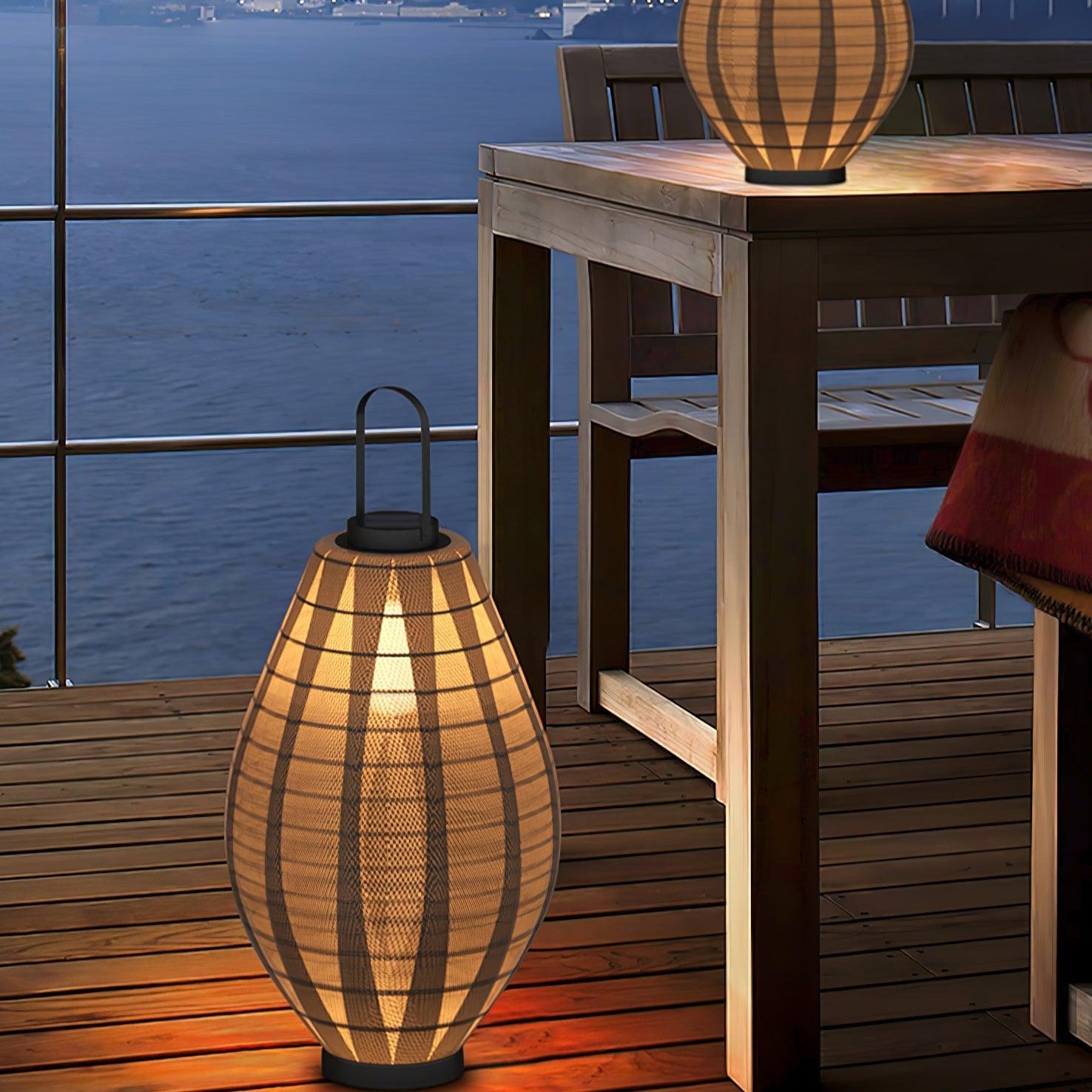 Ray Mesh Beacon Outdoor Lamp
