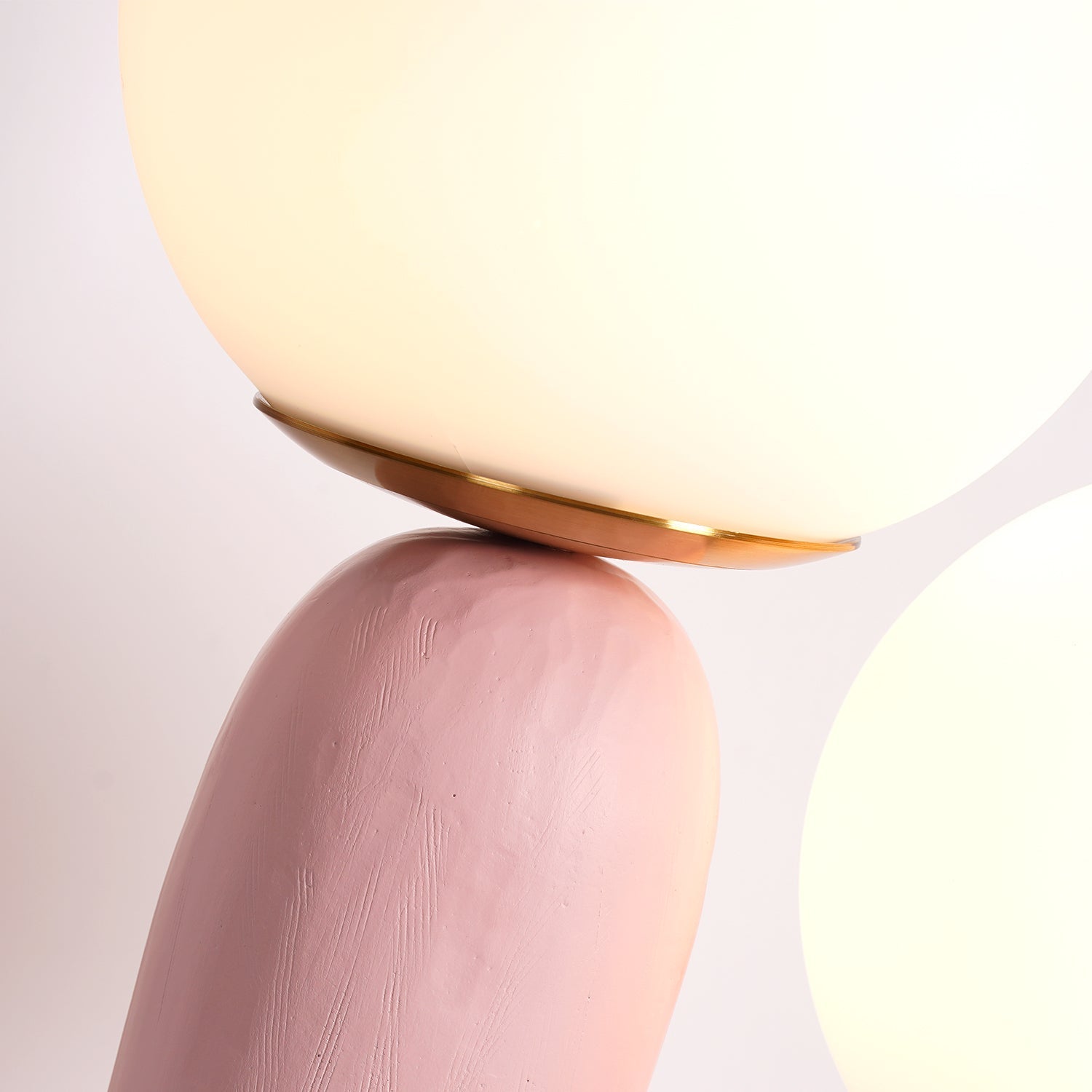 Elyrain Resin Artistic Table Lamp - Letslighting