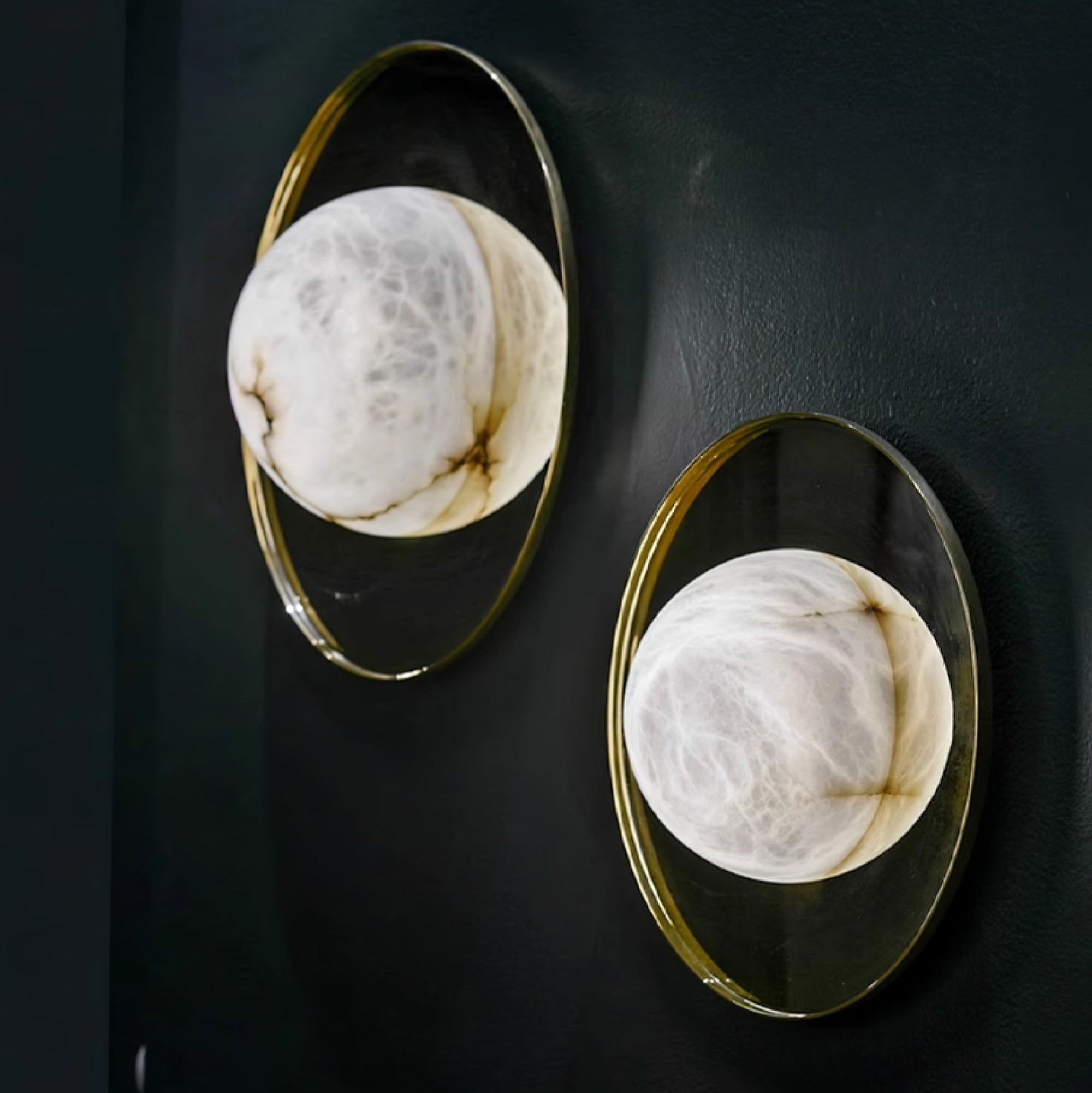 Lyra Modern Alabaster Wall Light