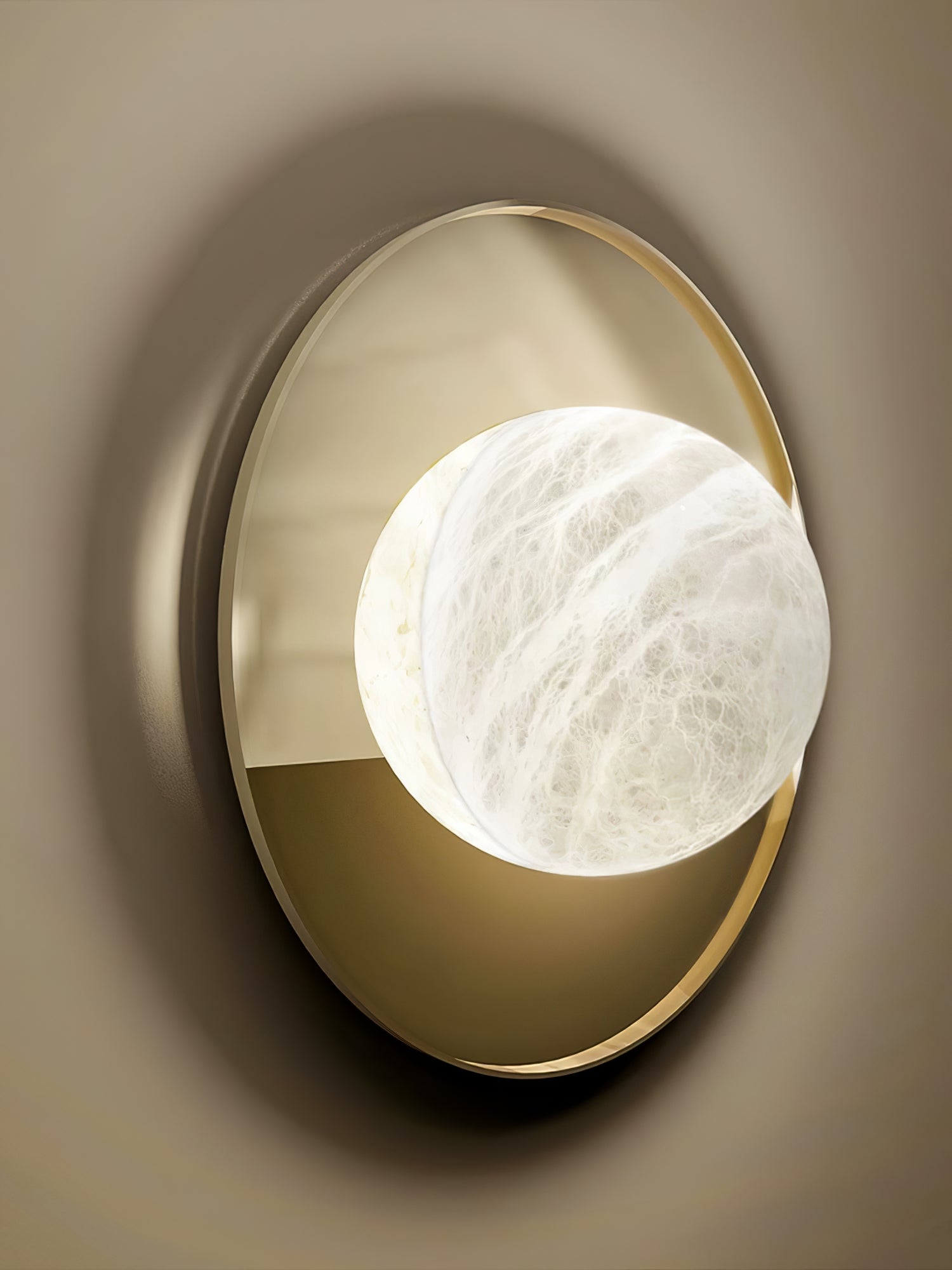 Lyra Modern Alabaster Wall Light