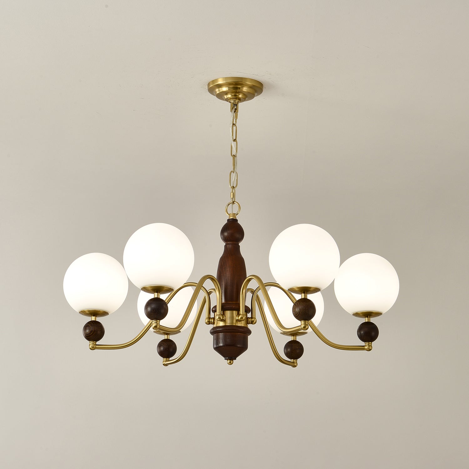 Lustra Chandelier Wood & Brass Globe - Letslighting