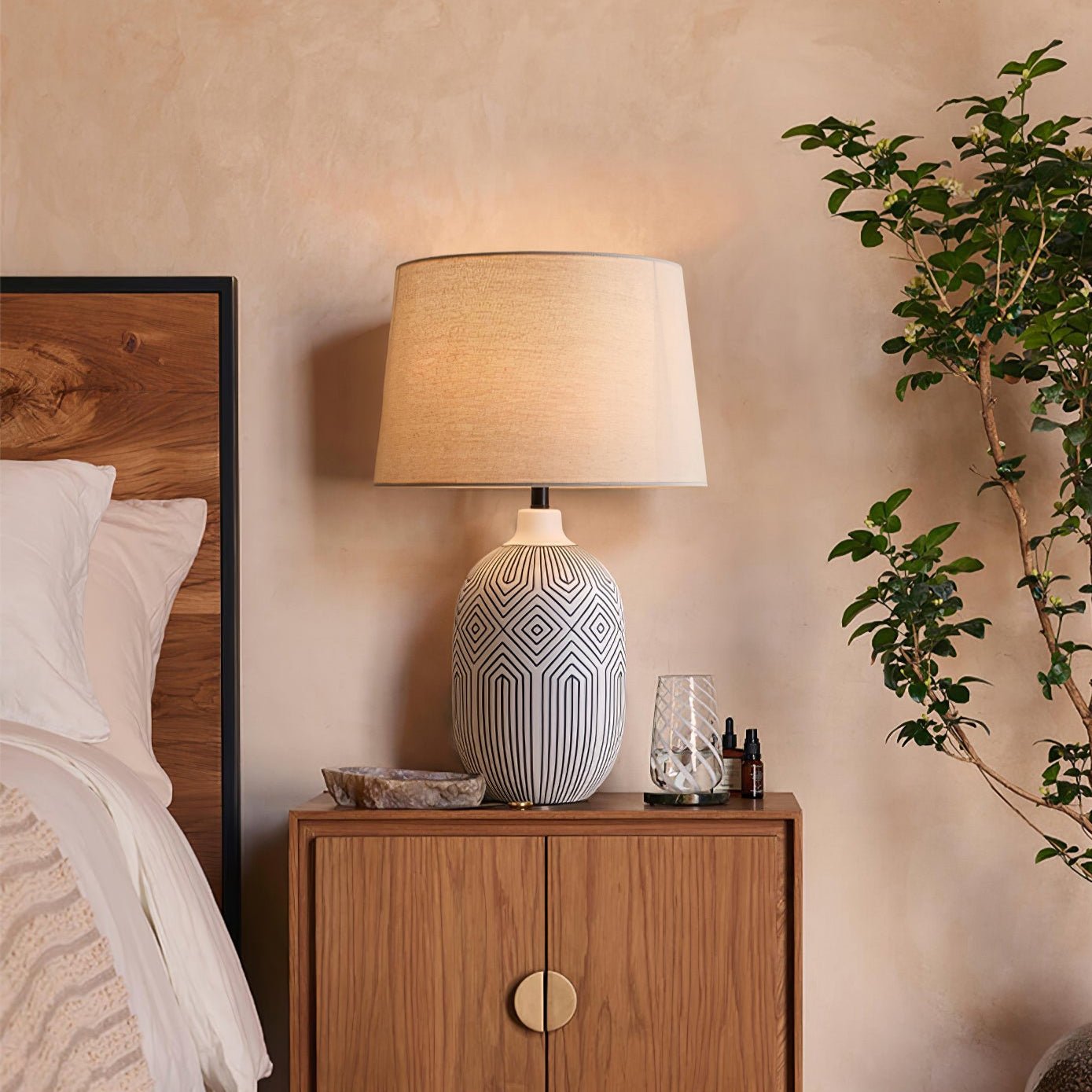 Brittany Modern Ceramics Table Lamp - Letslighting