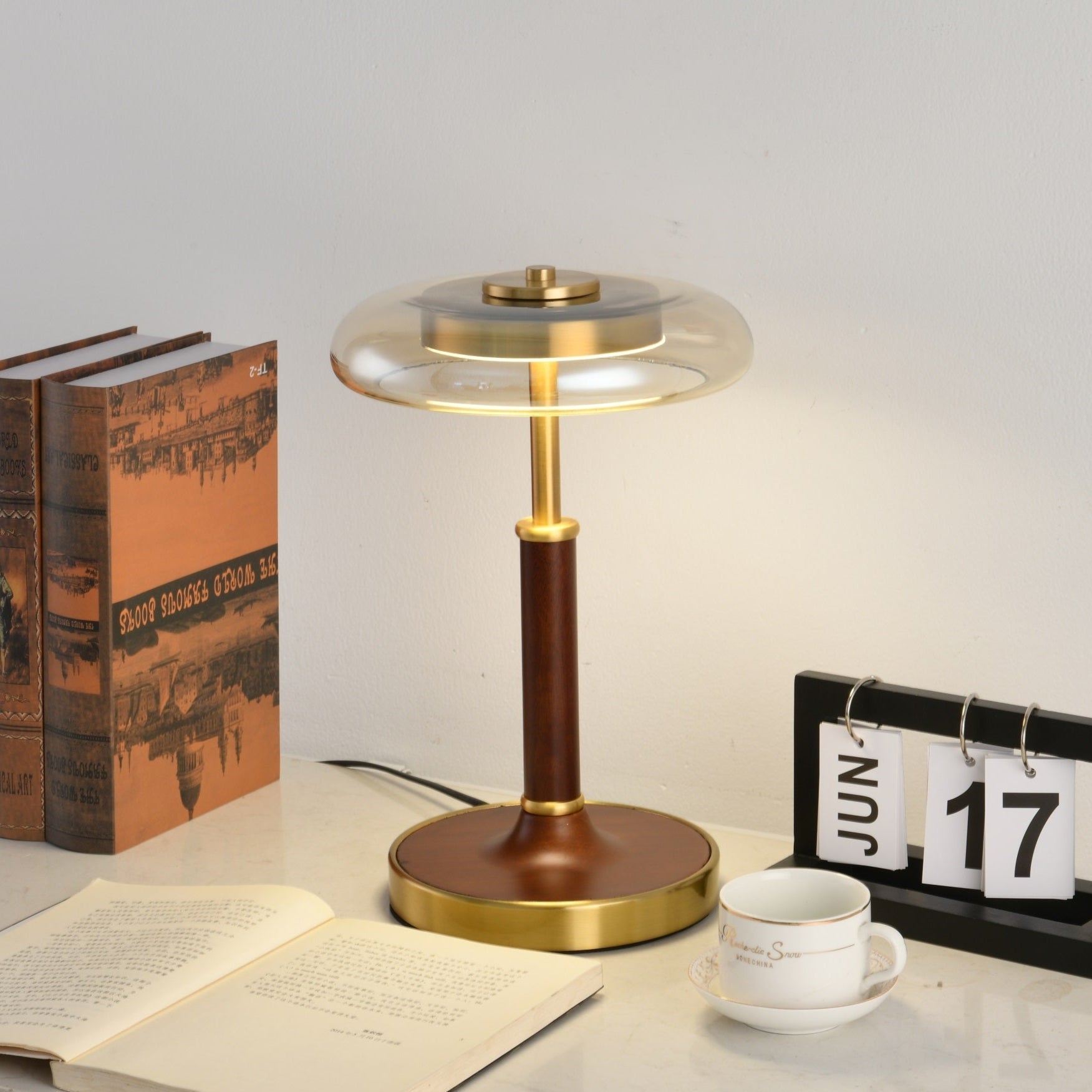 Layla Vintage Glass Table Lamp - Letslighting