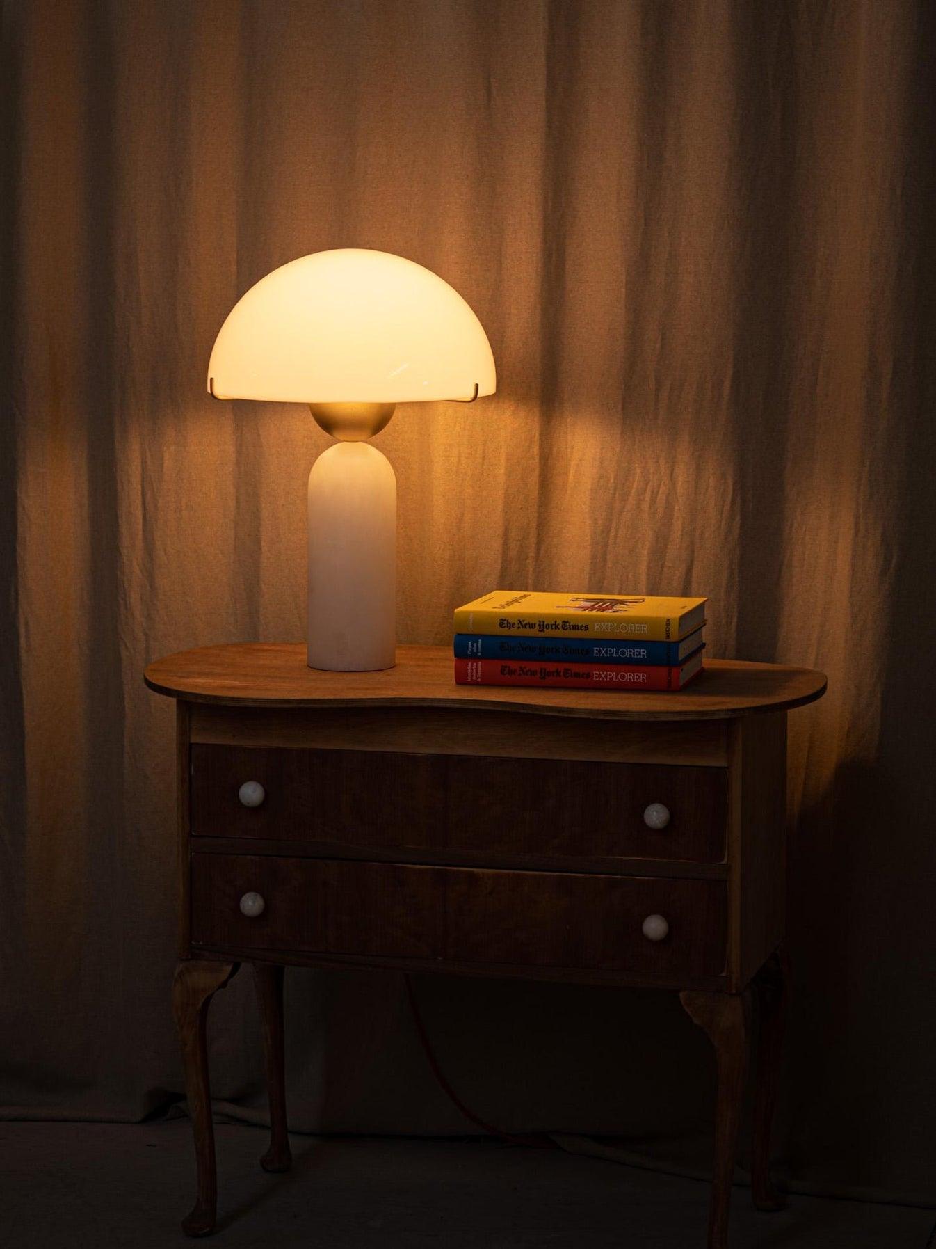 Veviniel Alabaster Table Lamp - Letslighting